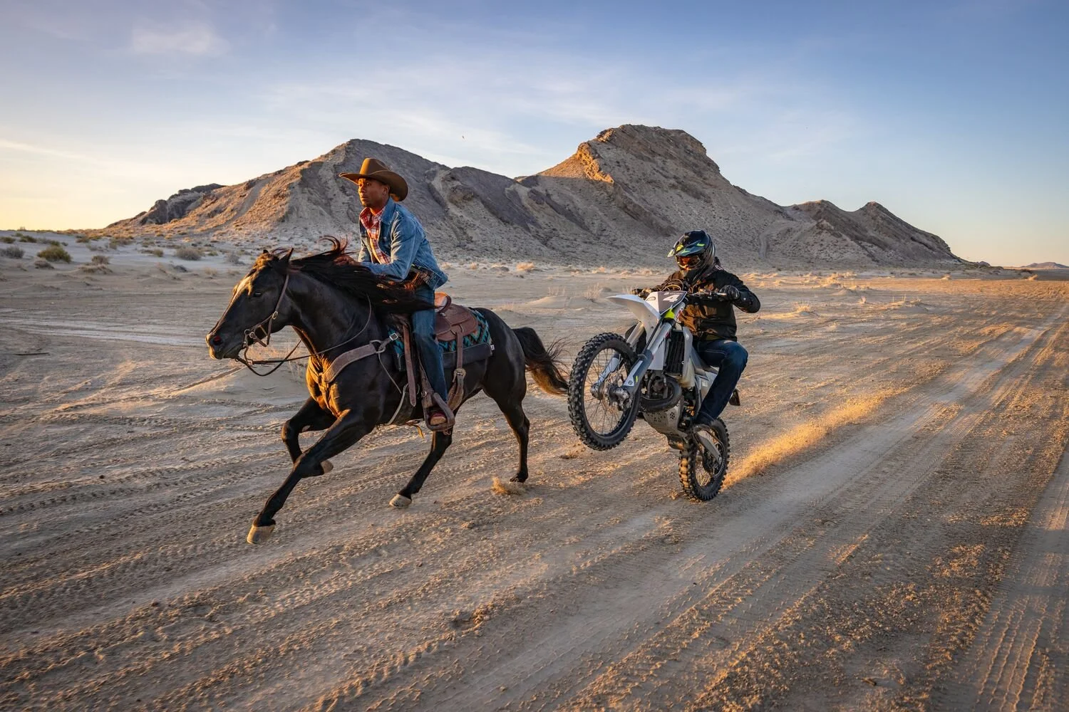 Small JPG-F24_MNS_WEST_Saunders_WYRSaltFlats_Shot1_1_0747.jpg