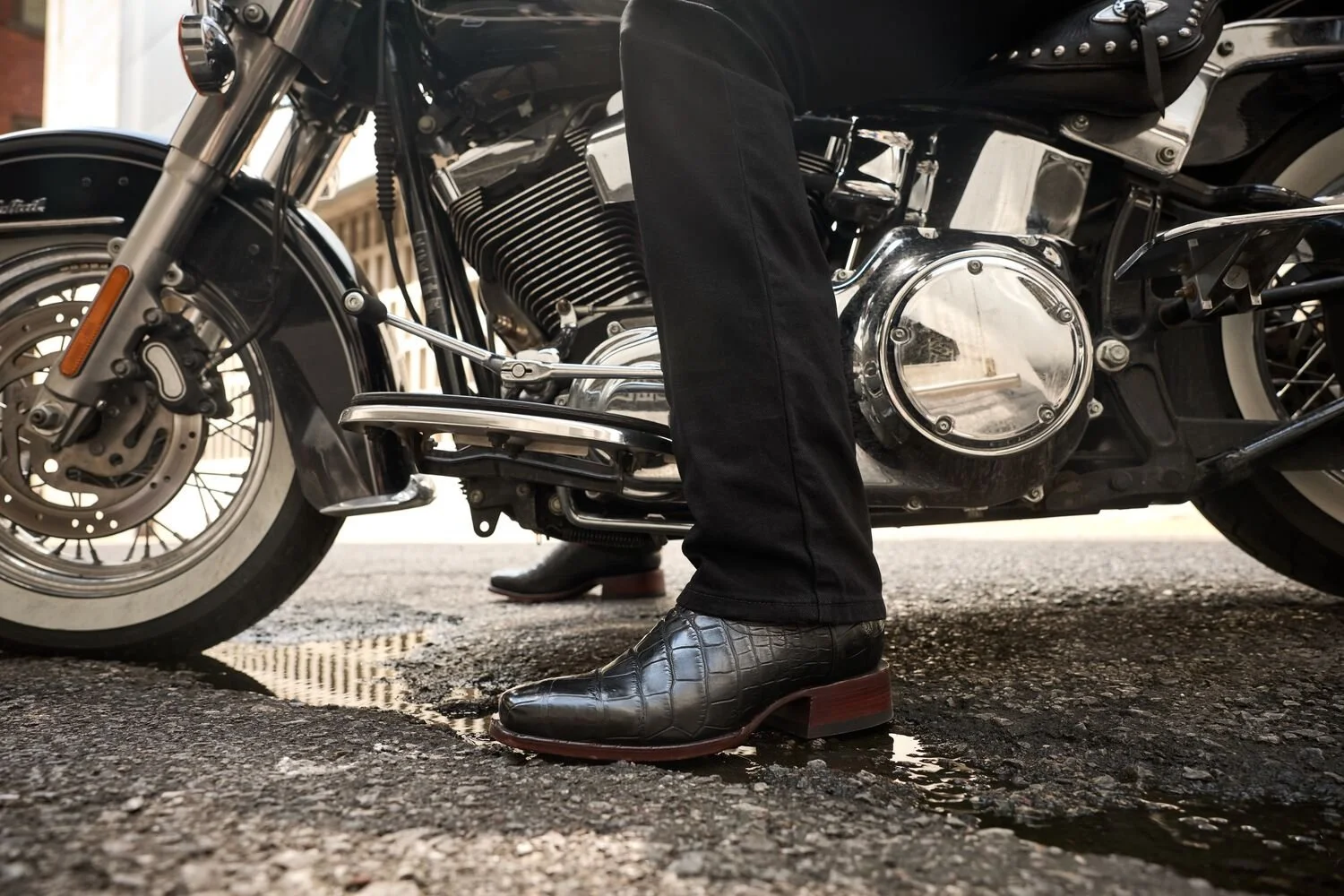 Small JPG-F25_MNS_West_LaCunha_Nashville_Shot02A_2246.jpg