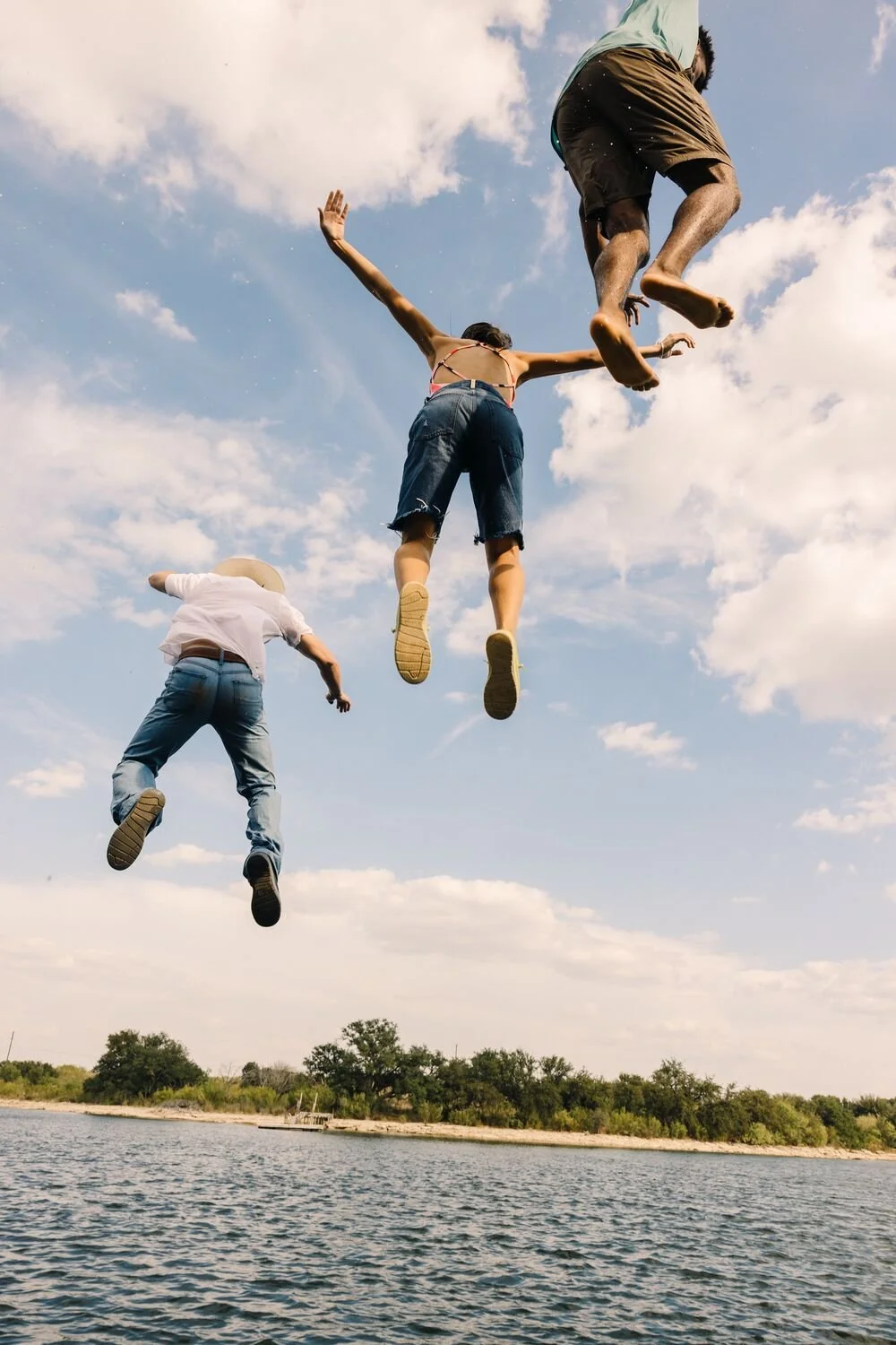 Small JPG-S24_GRP_WEST_WillSaunders_WYRTexas_Shot1_1_003076.jpg