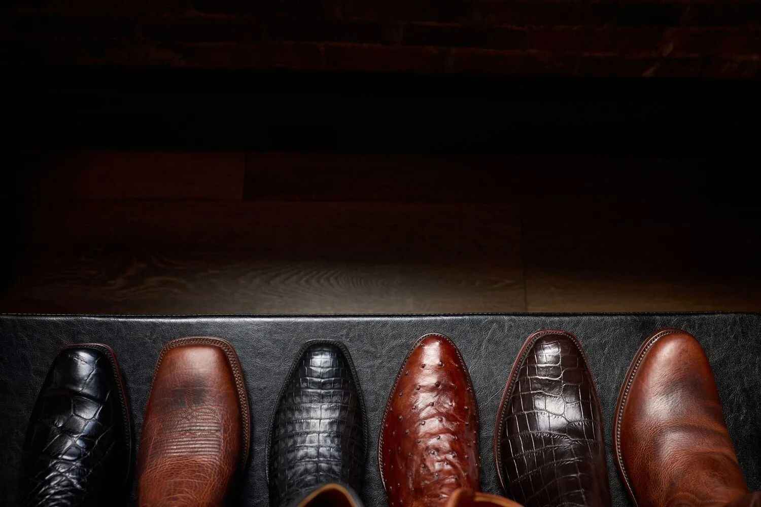 Small JPG-F25_MNS_West_LaCunha_Laydown_Shot02_1218.jpg