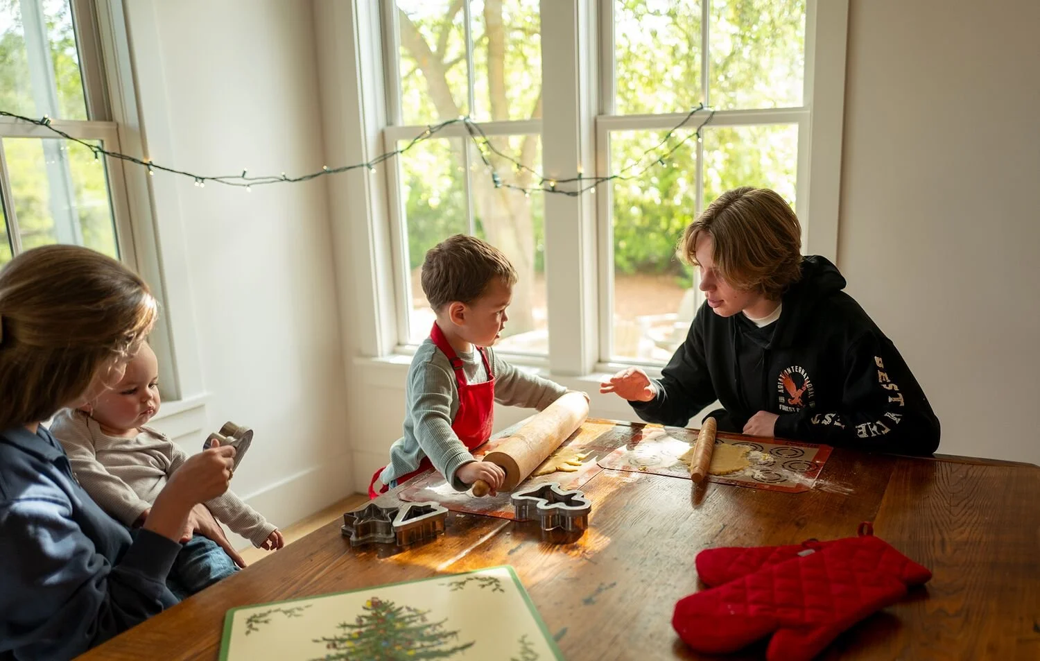 Small JPG-F25_Holiday_SC_Copenhaver_0383.jpg