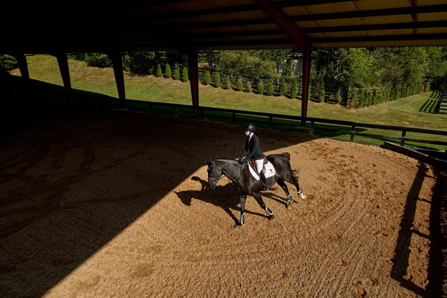 Small JPG-S26_WMS_ENGL_Saunders_Alpharetta_Shot03_1412.jpg