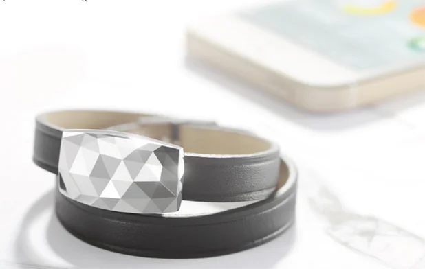 JuneBracelet_JUNE001_04.jpg
