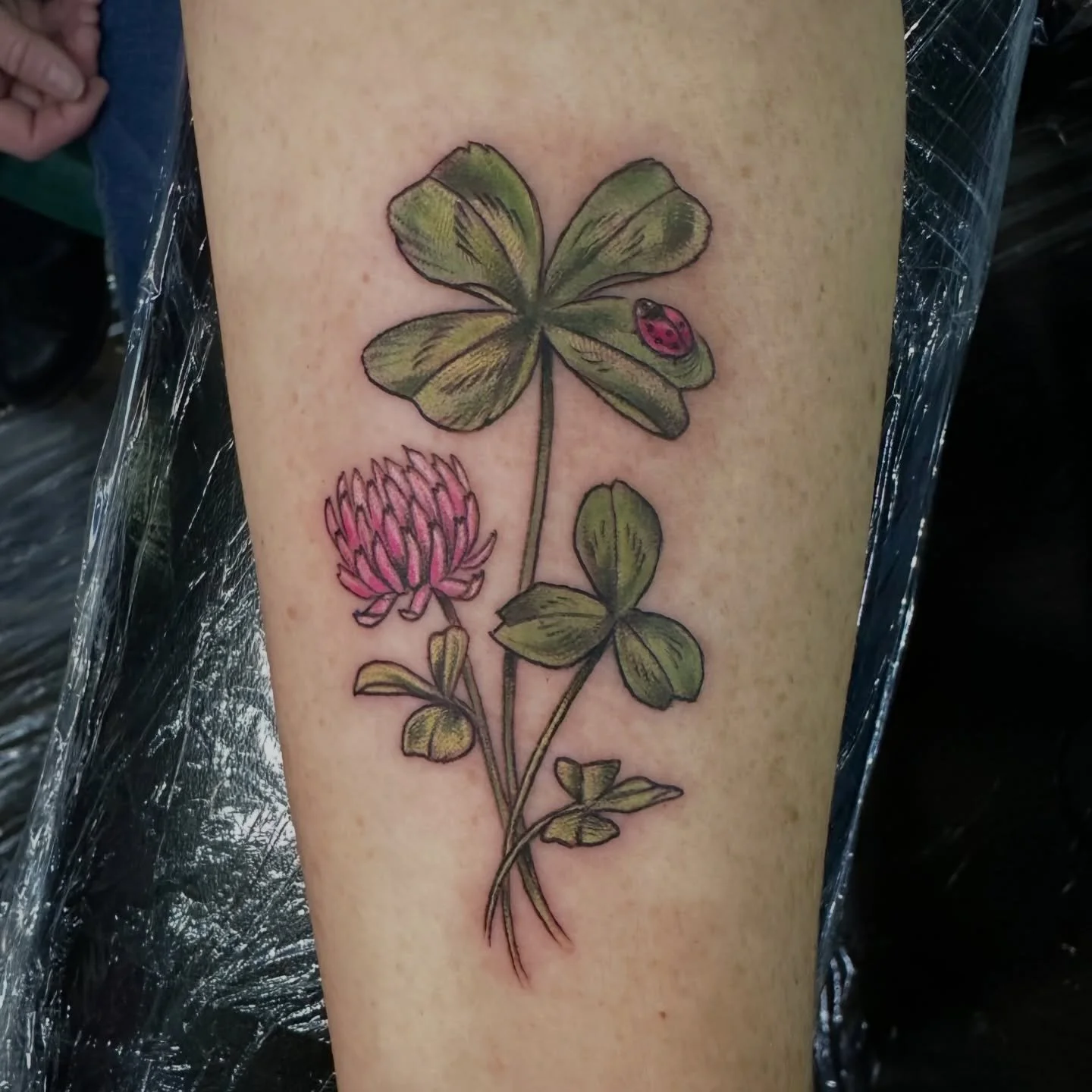 Had great luck at the @stlouistattoofestival this last week with lots of fun tattoos and meeting a bunch of amazing people! Just wanted to share this little clover tattoo and thank everyone that came by the booth and said hello to us! I am looking fo