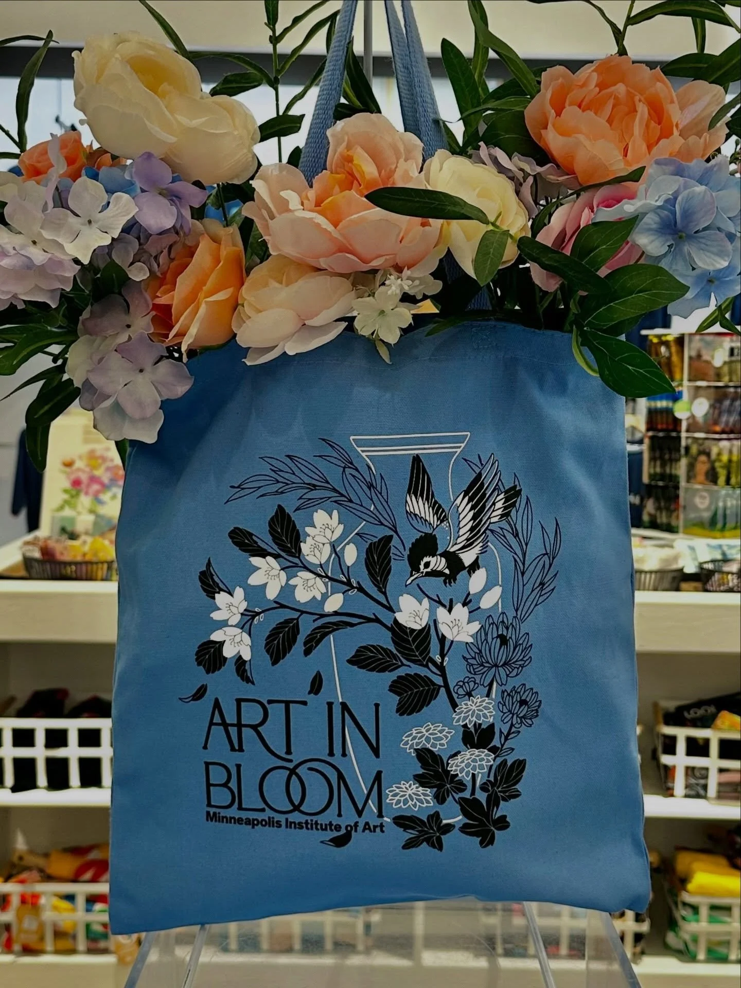 Big news! I had the great pleasure of designing graphics for @artsmia for the amazing Art in Bloom event! What a dream come true! As an avid gardener and lover of all things green, this was a dream project. Thank you to @bobbyrogers_ and the rest of 