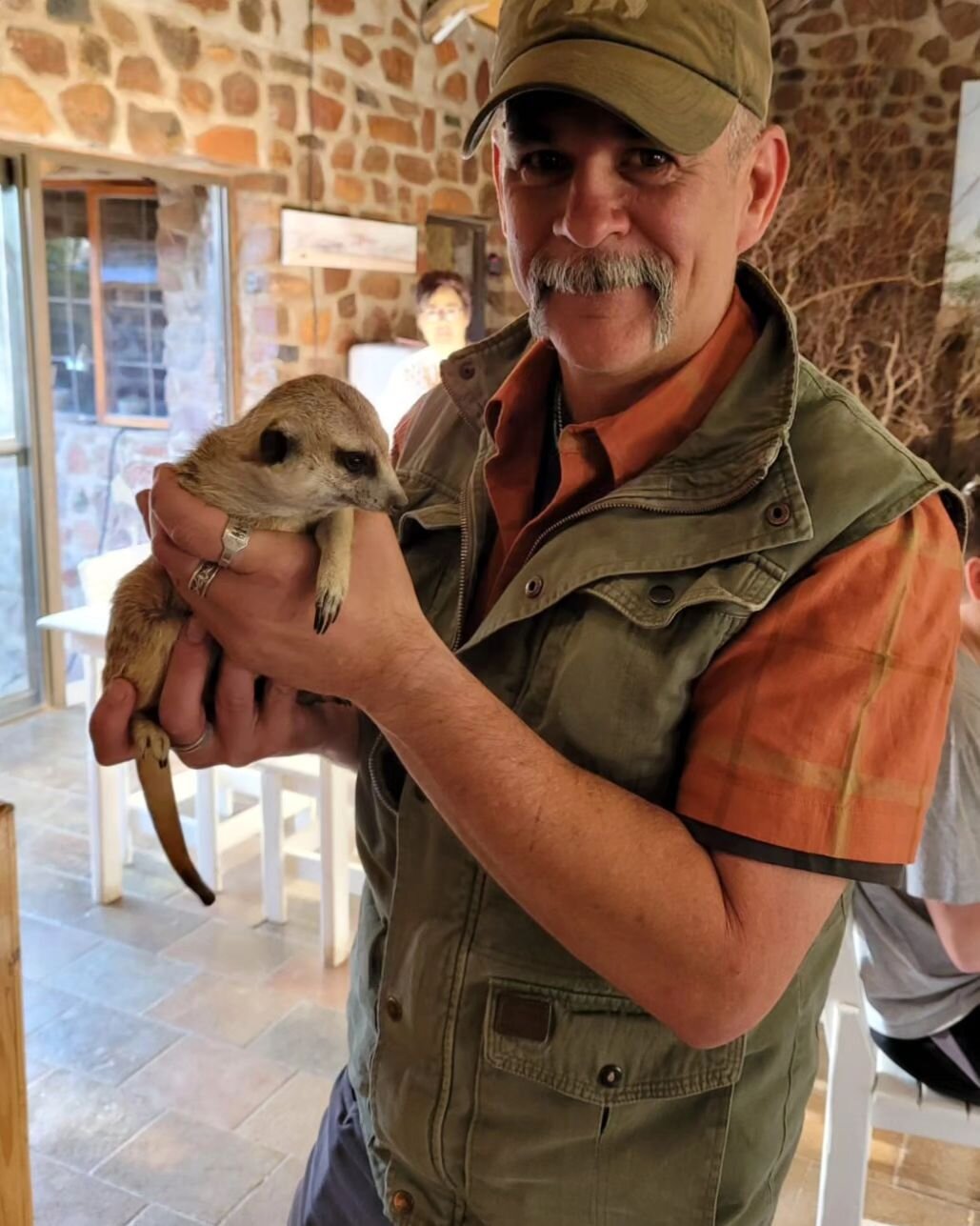 Meerkat love. @xavierexpeditions #Namibia #meerkat 🇳🇦