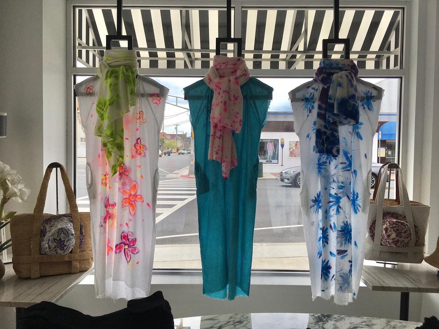Beach vibes are our fave vibes 🌊 Airy @lovetanjane dresses for $325&ndash;$334 and scarves for $400 #knitwit #lovetanjane #boutique #fashiondaily #obsessed