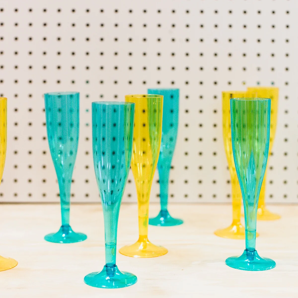 Social Hour + Shopping | 5 to 7pm Shop our conference goodies + small-batch brands. We’ll also take a tour of our conference location, Fount Leather.