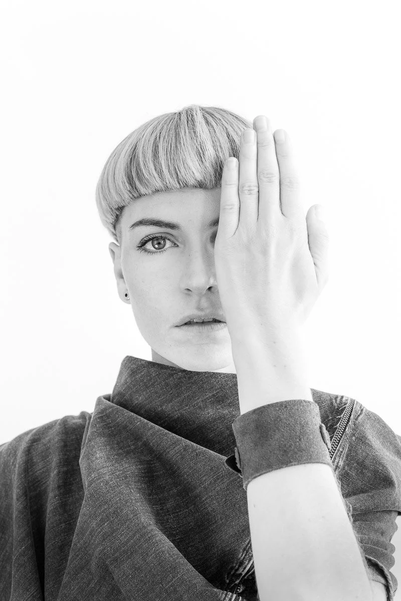 portrait-photographer-bw-shoe-designer-lamb