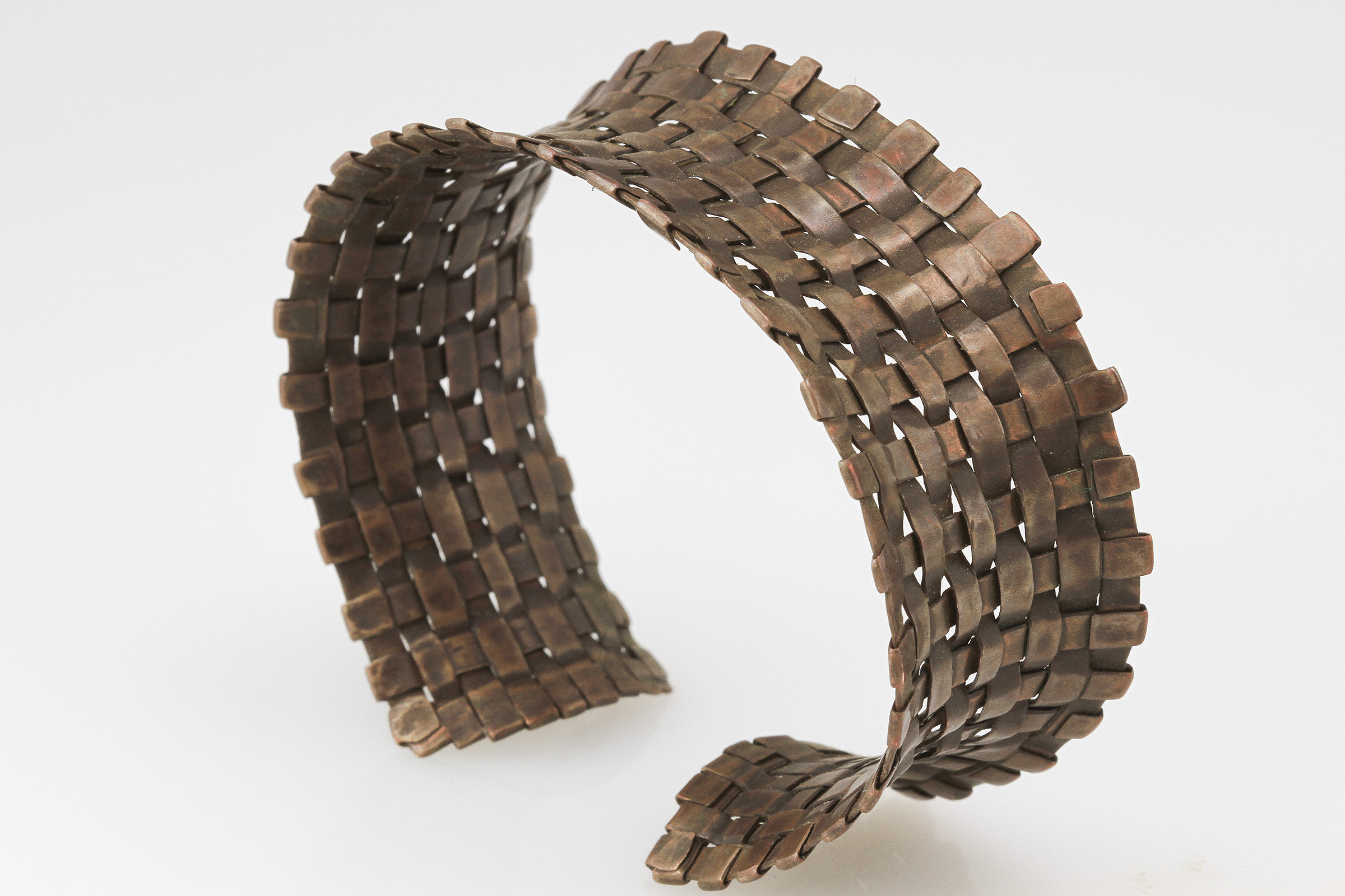 curved bracelet balance.jpg