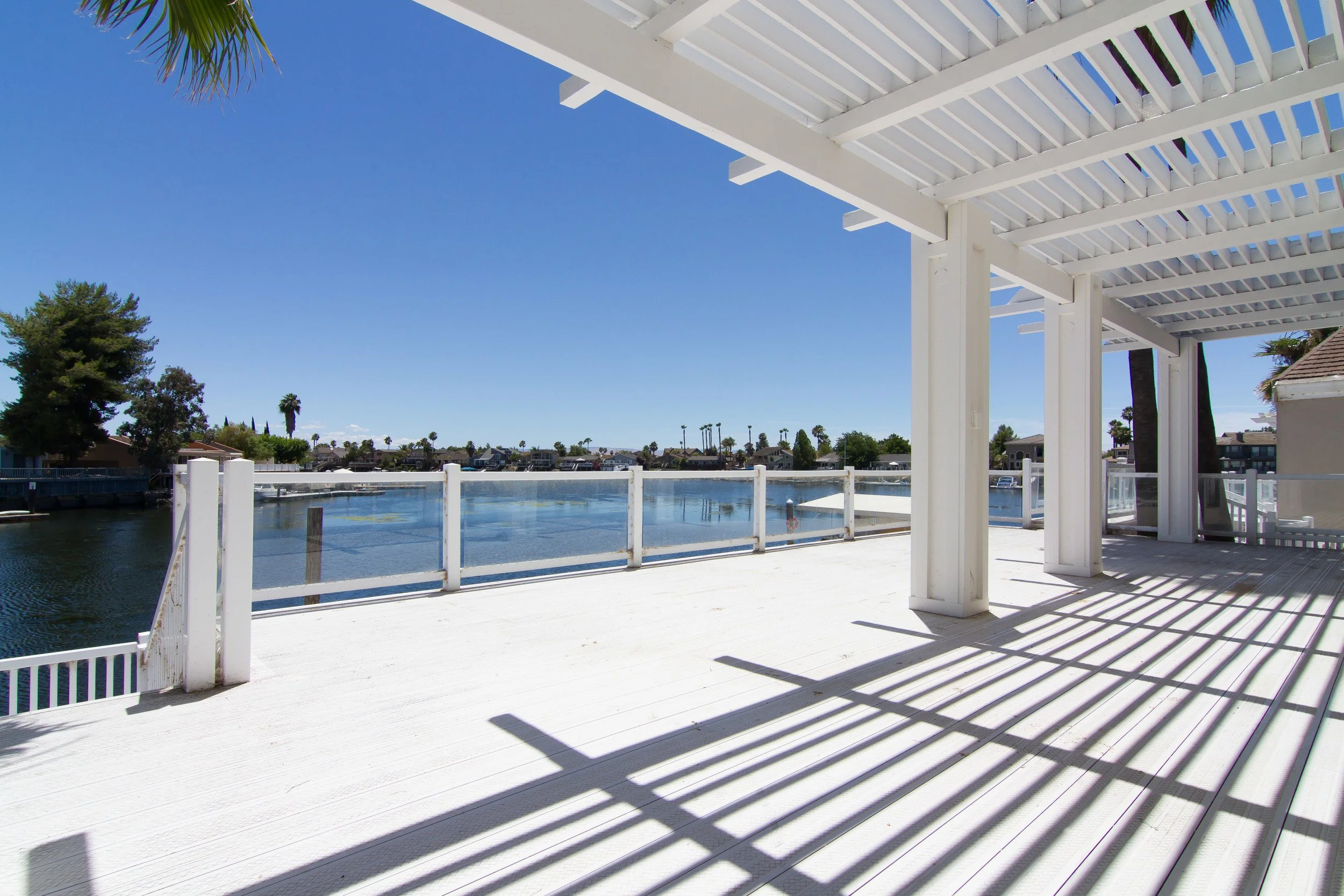 discoverybay-1.jpg