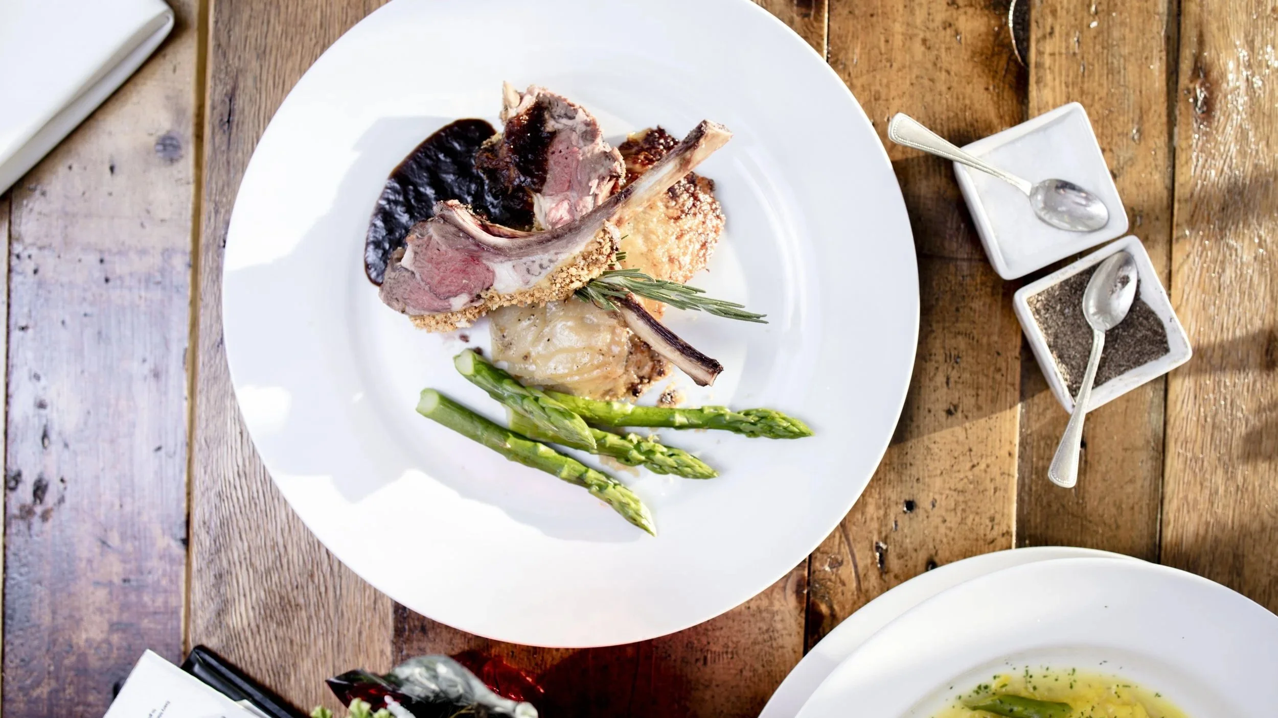 Roast Lamb with asparagus