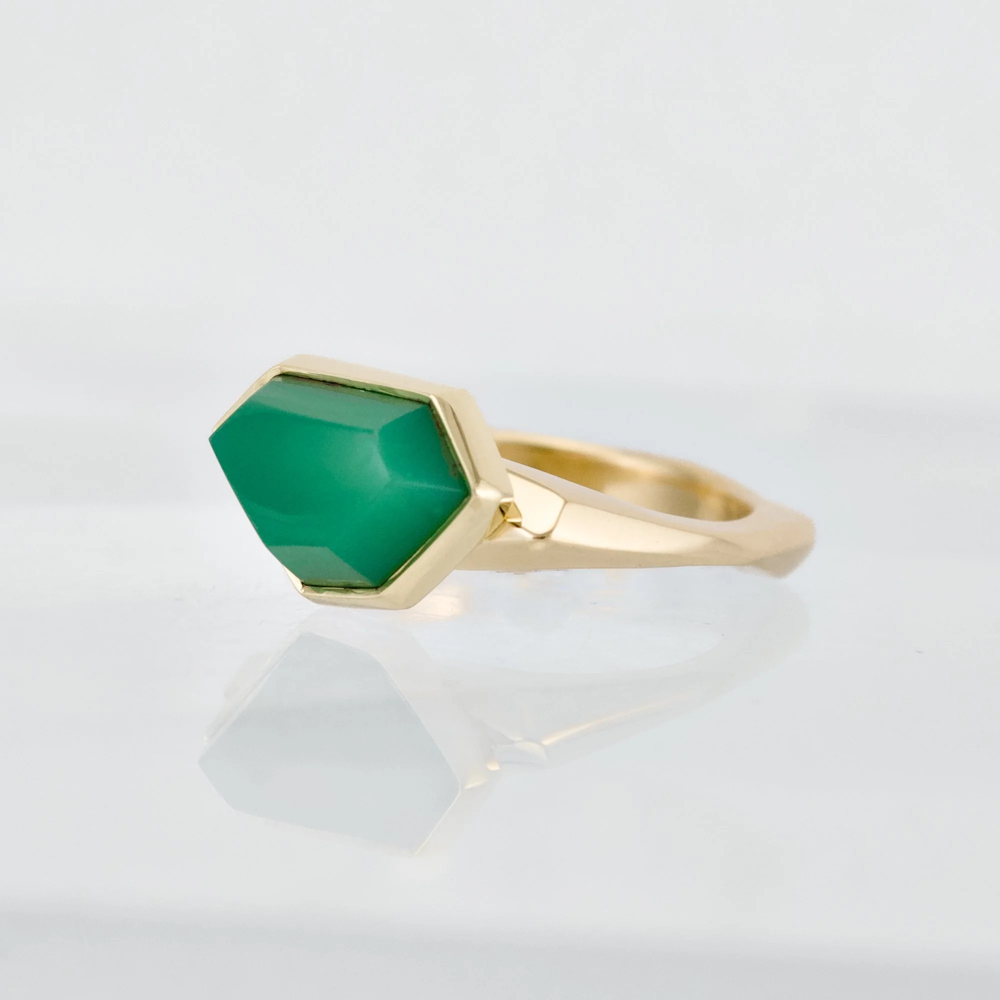 ChrysopraseRing_18y_obl.jpg (Copy)