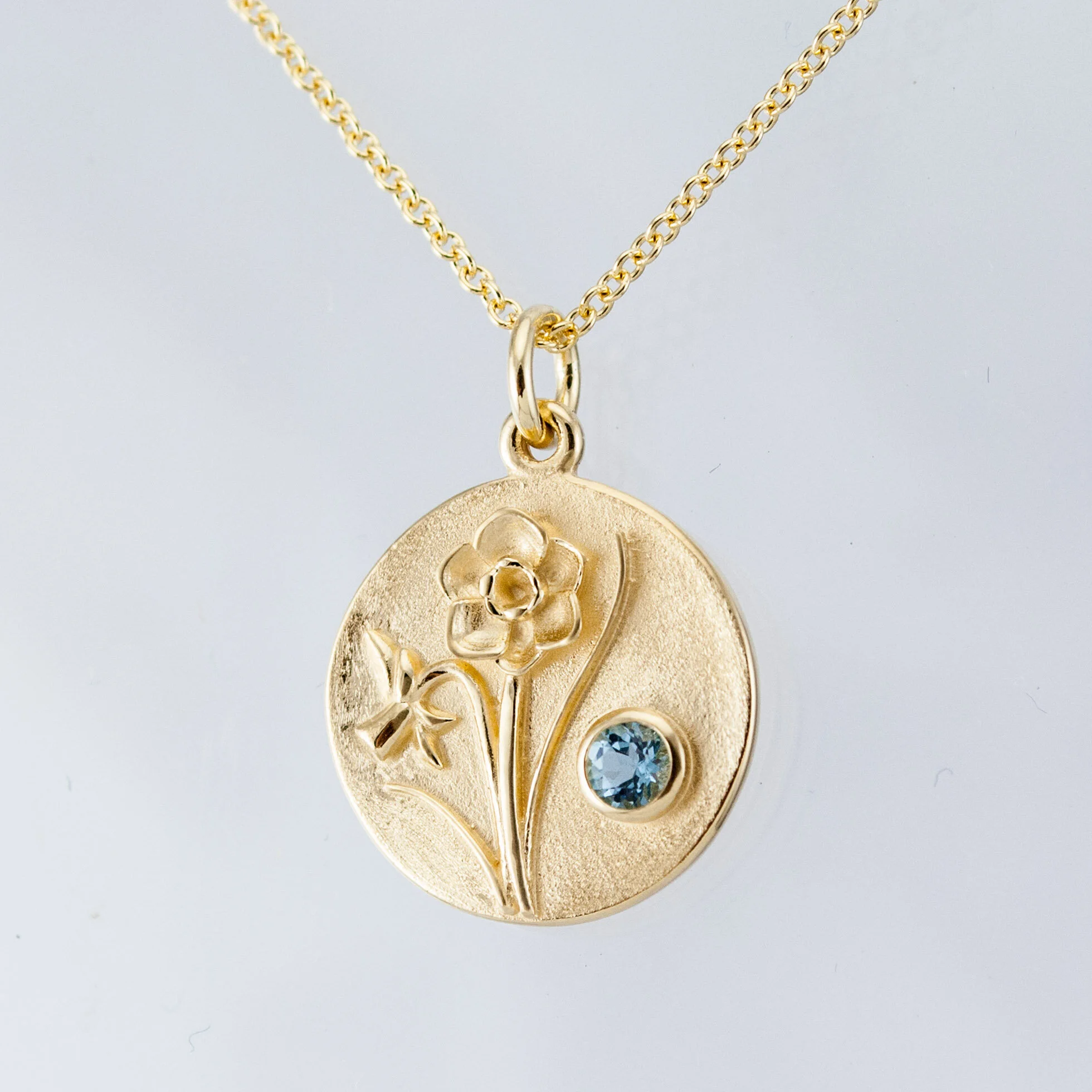 BirthflowerCharm_DaffodilAQ_18y_crop.jpg