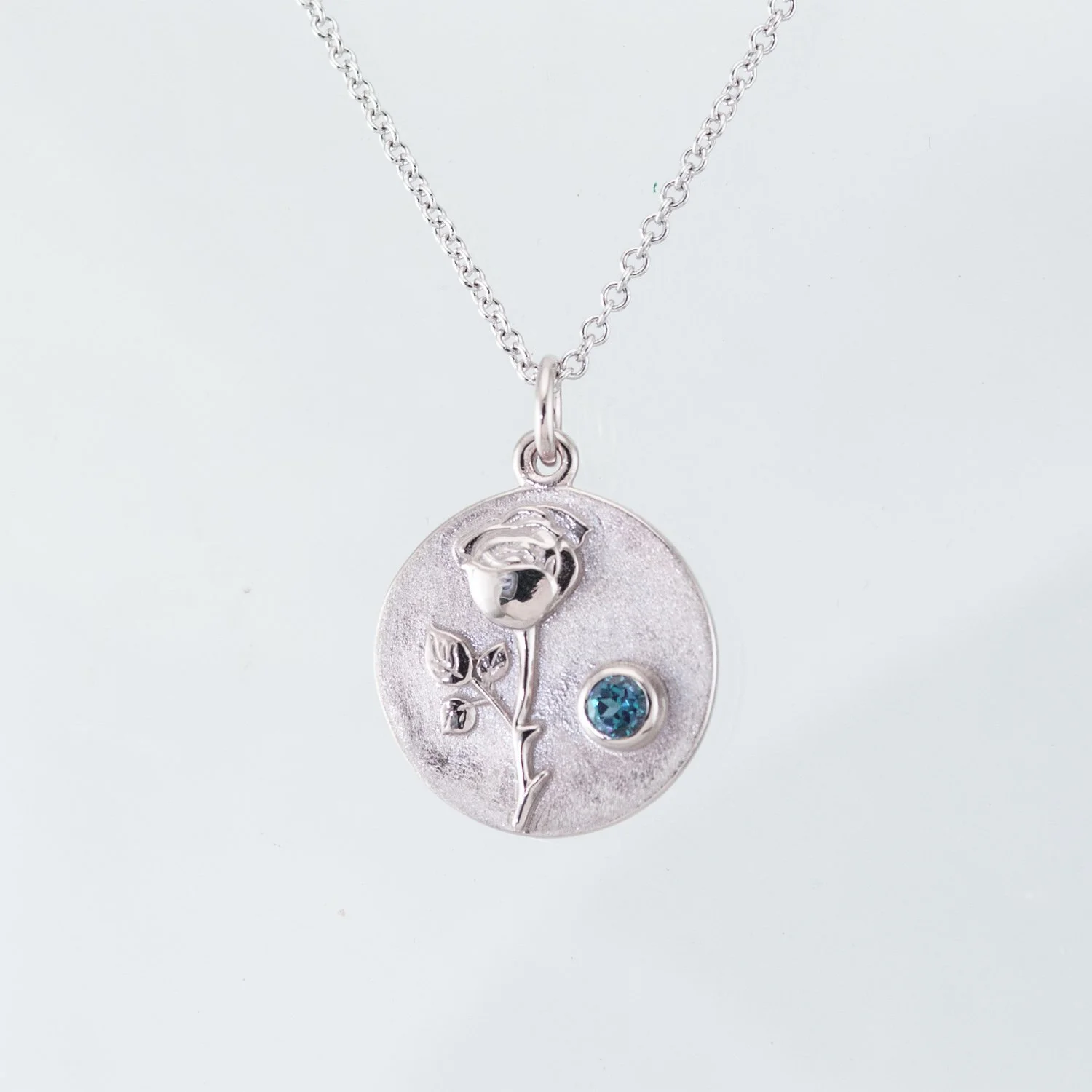 BirthflowerCharm_RoseAX_14w_final_crop.jpg