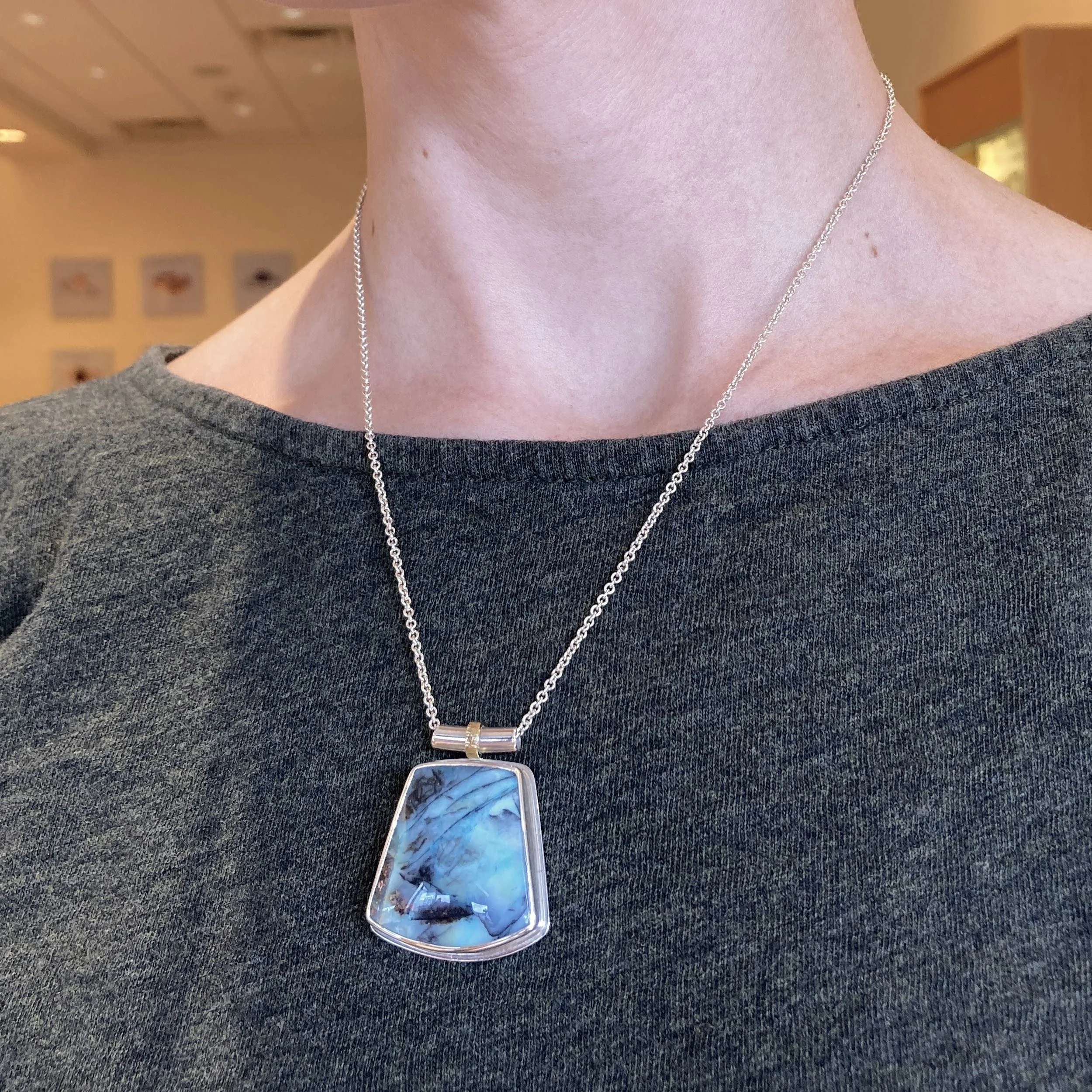 PetrifiedWoodPend_model.jpg?