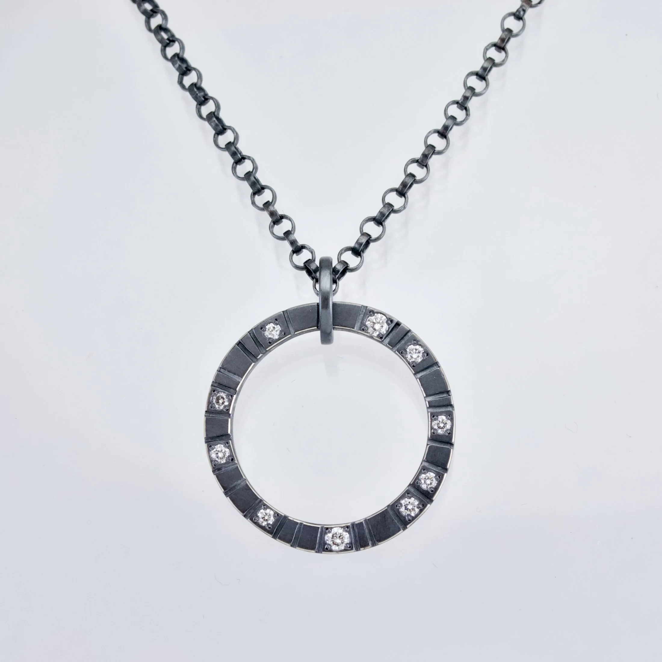 CobblestoneCirclePendant_10D_ssox_rolo.jpg