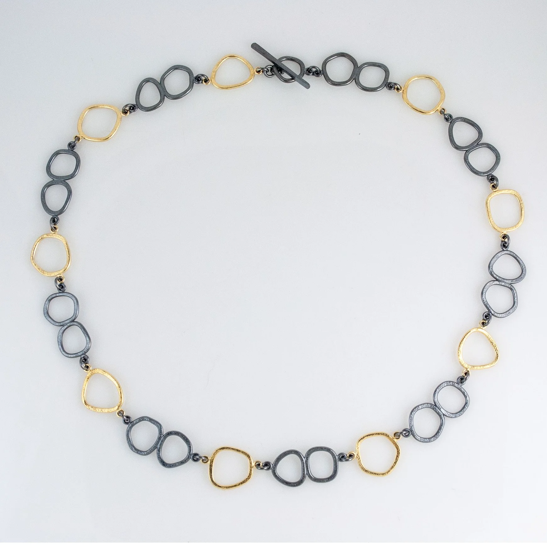GEOLinkNecklace_ssox18y_2025.jpg
