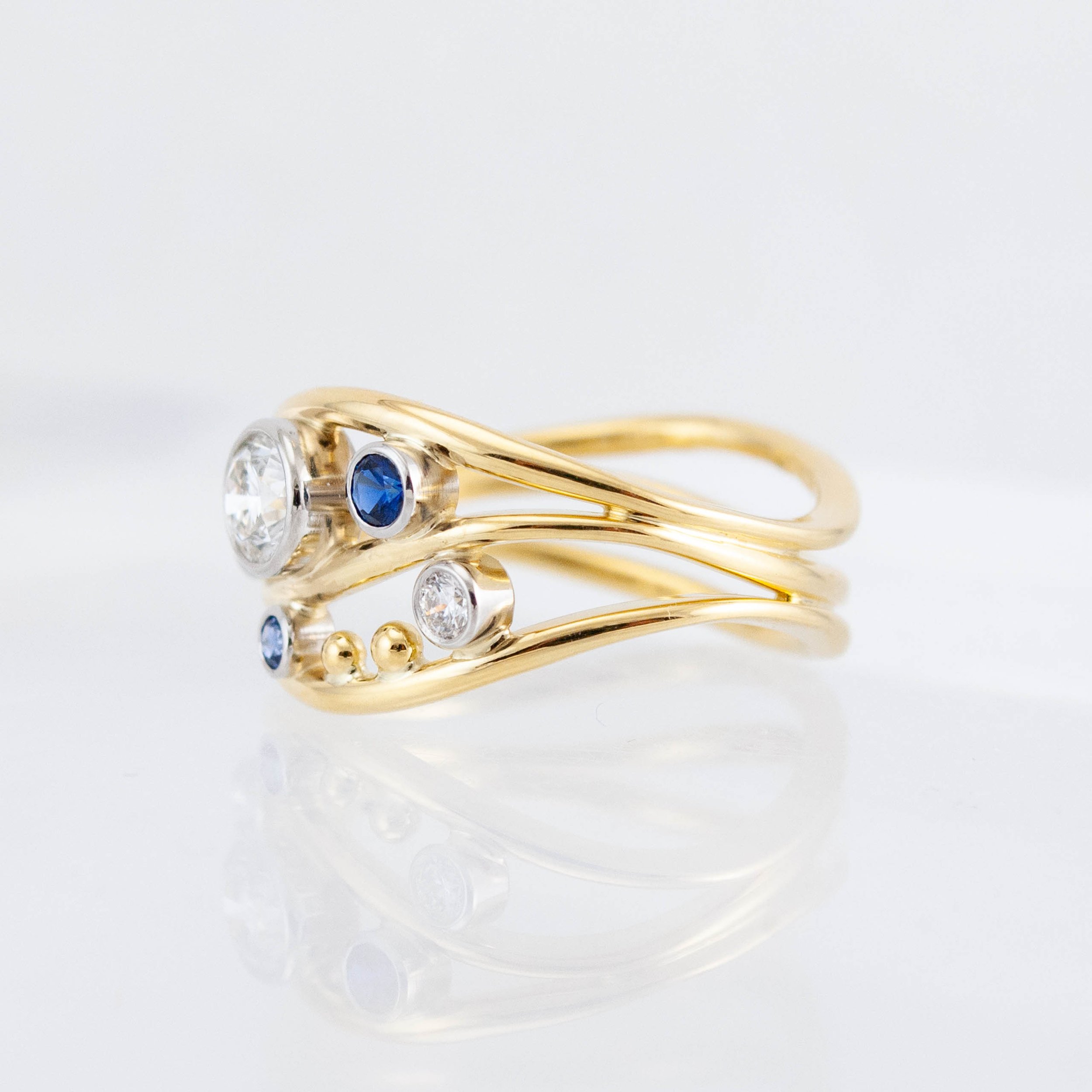 TrialityRing_3D2SAbl_18y_side.jpg