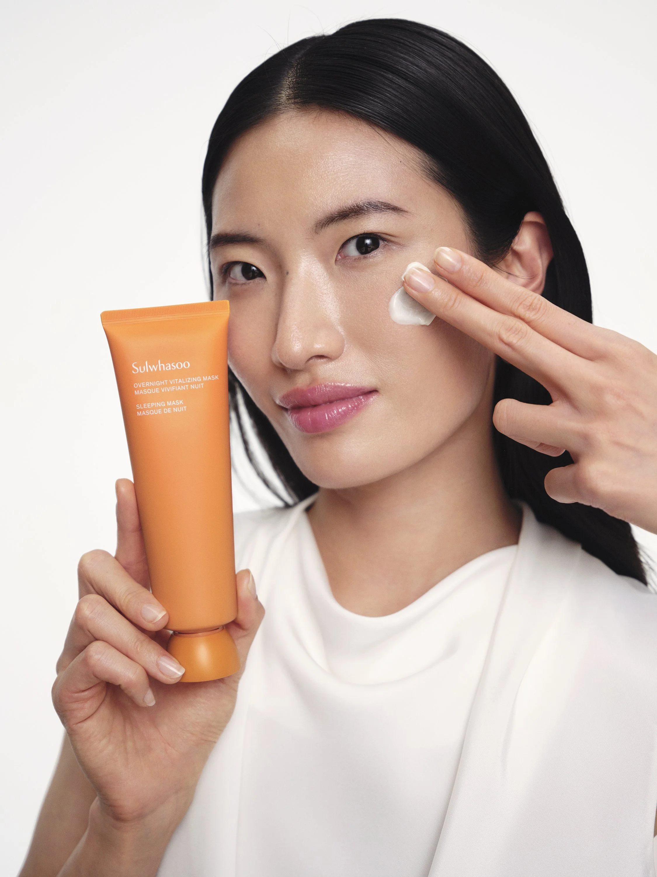 Shot21_OvernightMask_Nuri_3560_v3.jpg