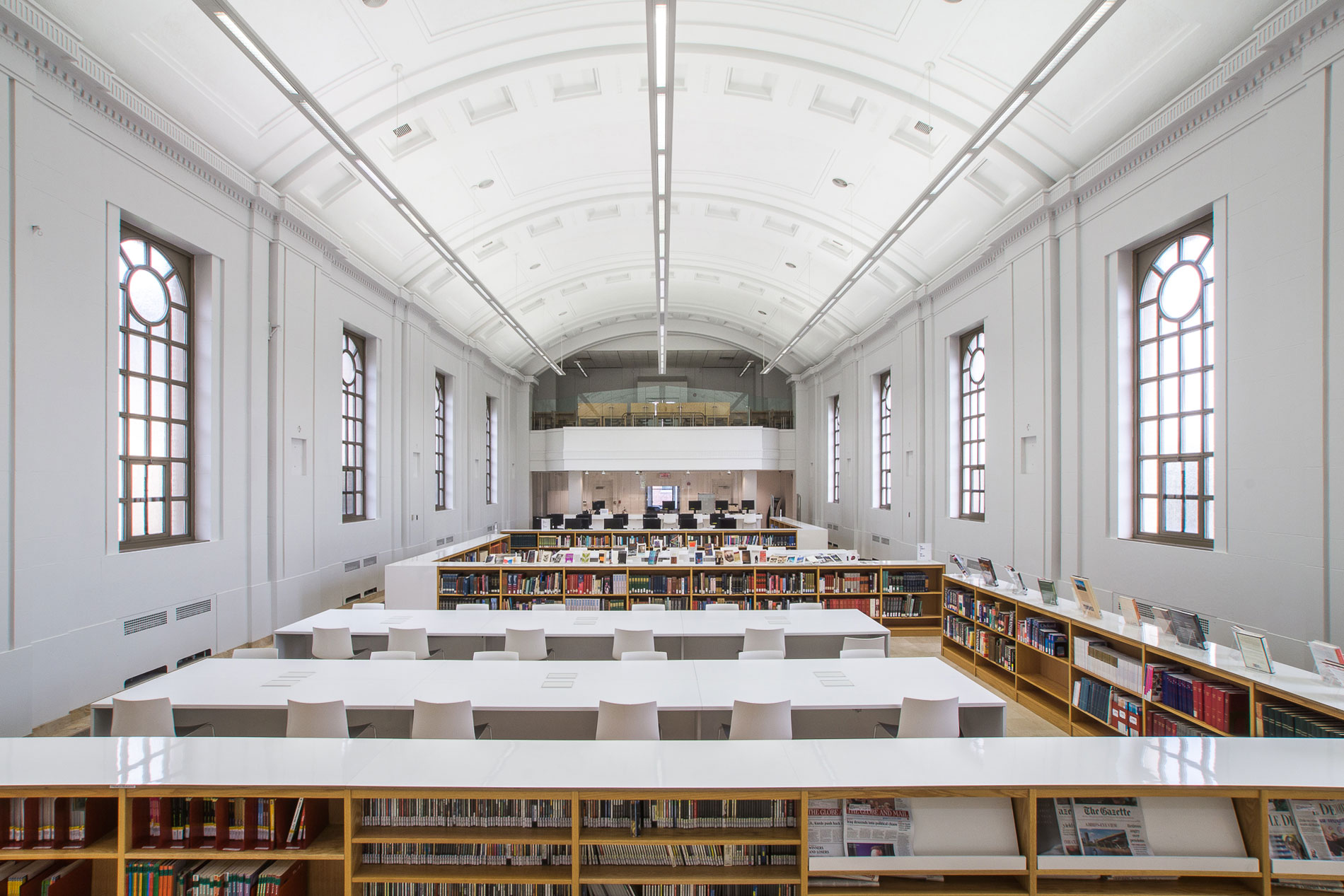  Bibliothèque Collège Marianopolis - Atelier TAG © Raphaël Thibodeau 