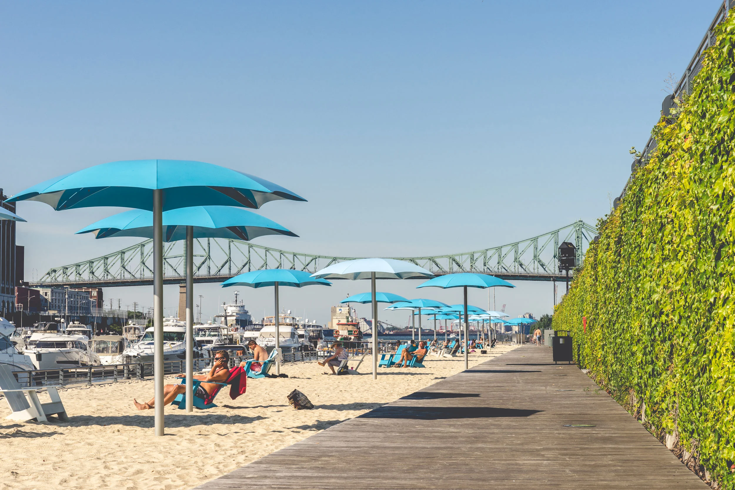 <<<<< BACK Plage du quai de l'horlogue - C laude Cormier + Associés © Raphaël Thibodeau