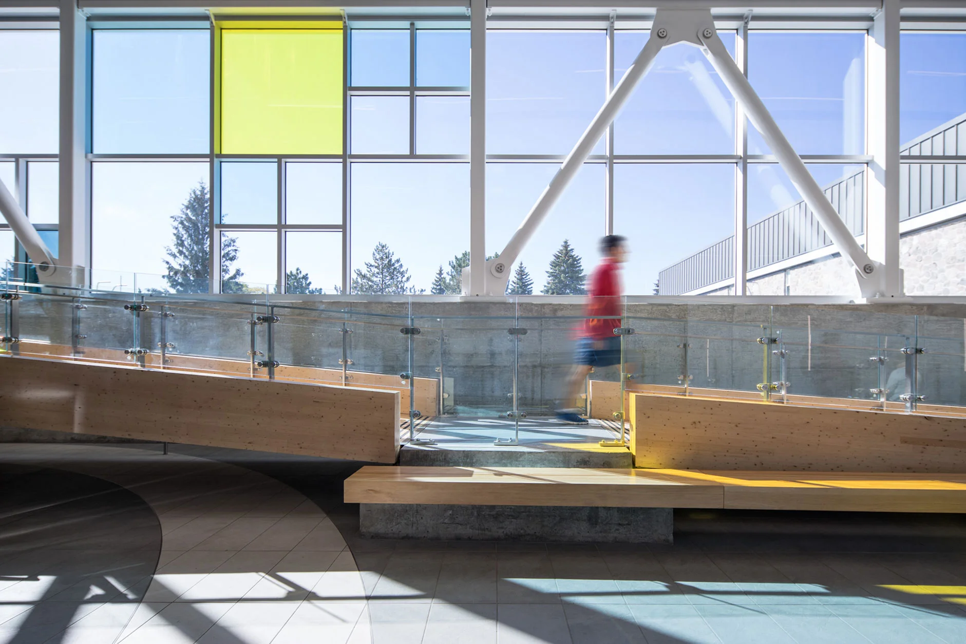 <<<<< BACK Complexe Laurie-Ève-Cormier - Riopel et Associés + PFA © Raphaël Thibodeau