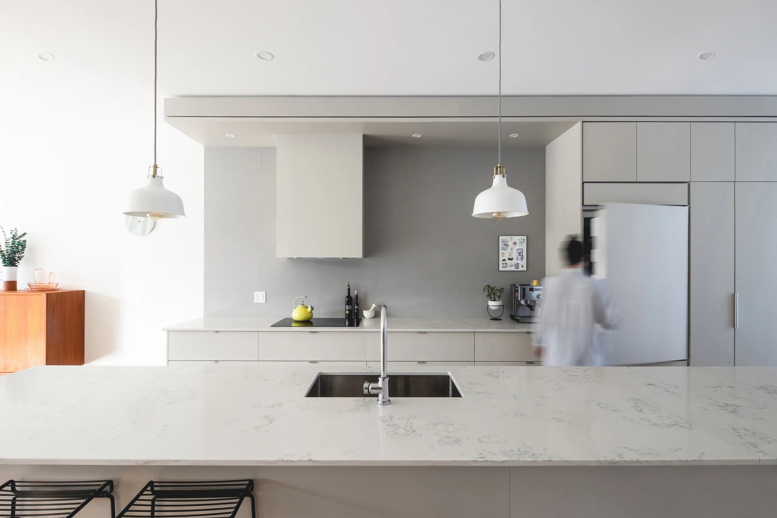 <<<<< BACK 1ère avenue, par Table Architecture © Raphaël Thibodeau
