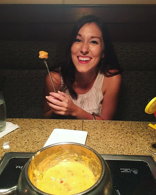When I dip you dip we dip 🧀 first melting pot experience was a success #shoveitin #cheeseplease #thisiswhyicanthavenicethings