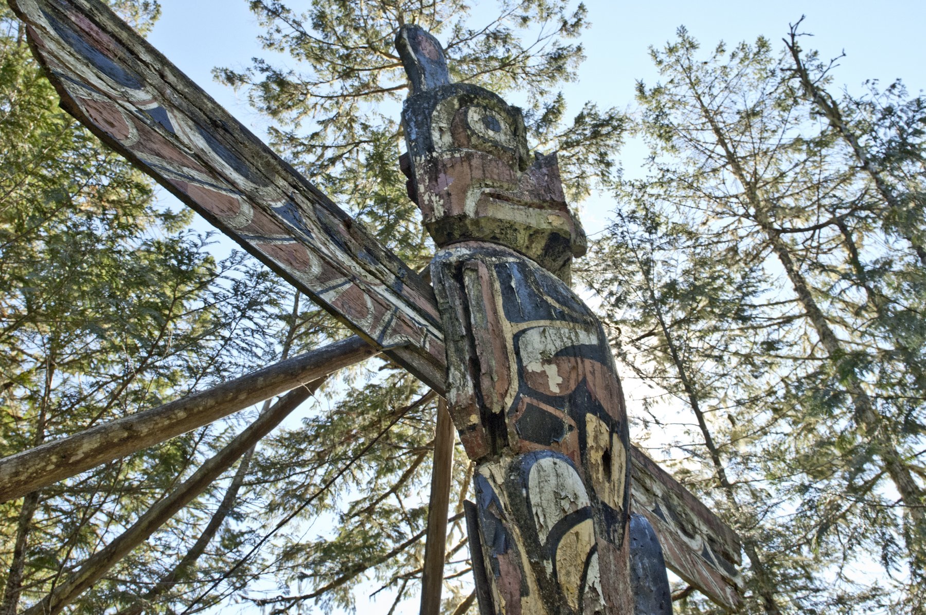 Chief Joe Capilanos pole, Malibu-0158.jpg