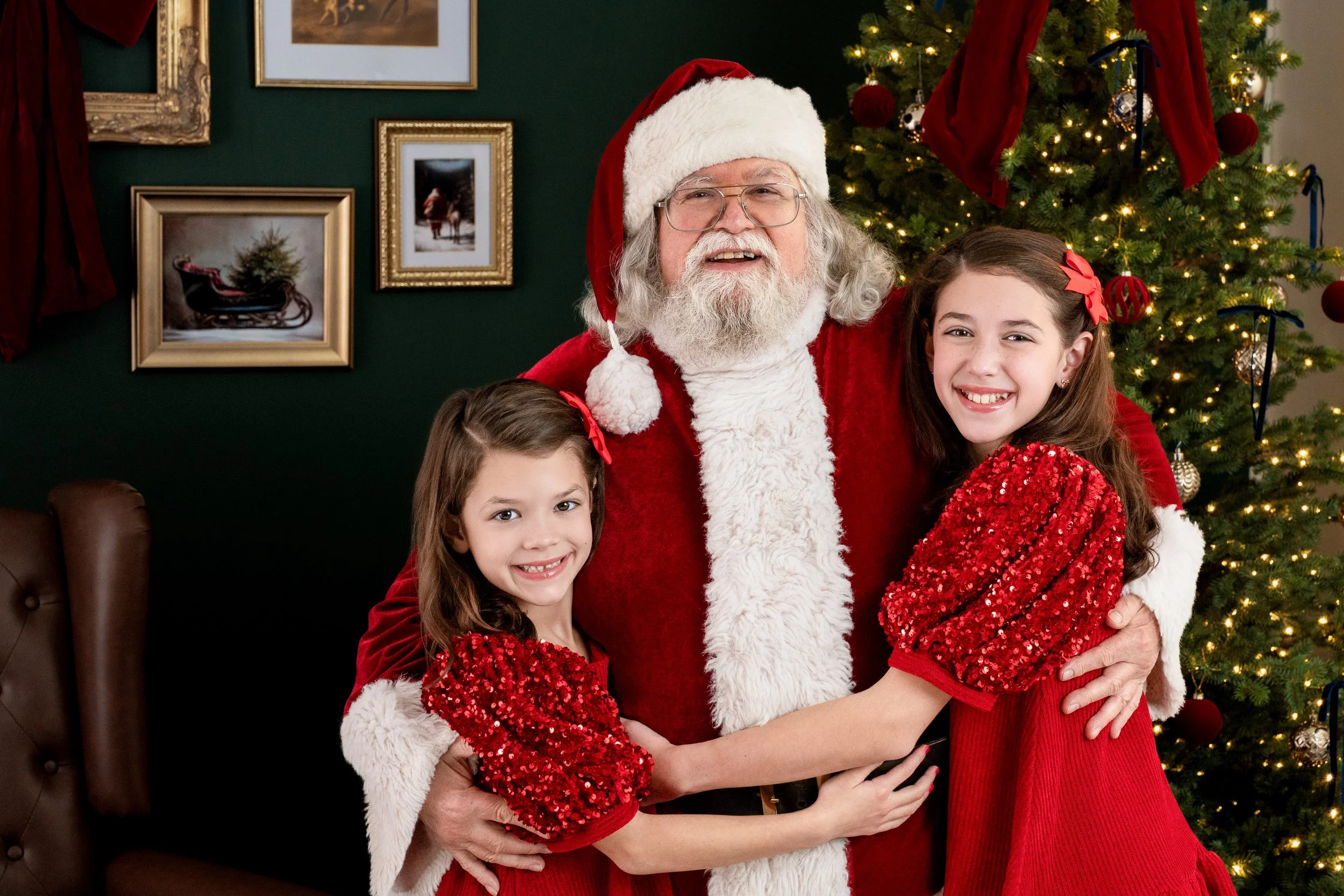 Santa Minis: Where Christmas Magic Comes to Life | Lehigh Valley Photographer | Kristin-with-an-i Photography