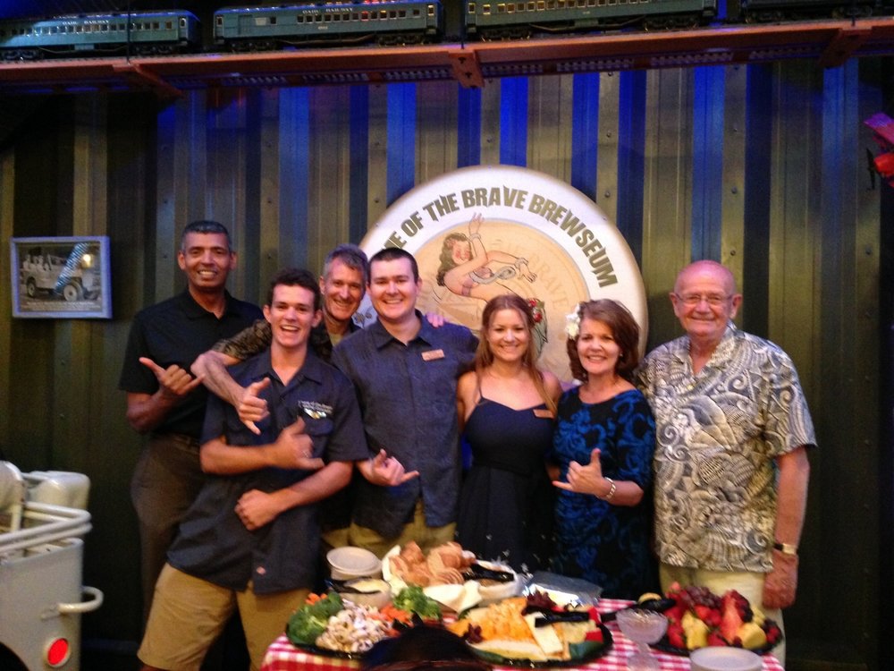 General Vincent K. Brooks, Bear, Glen, Duke, Brittany, Janet Tomlinson, & General Gordon R. Sullivan