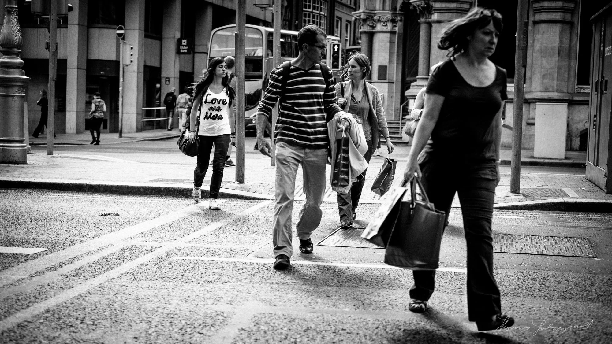crossing - Fuji XE1 + VSCO Film 4