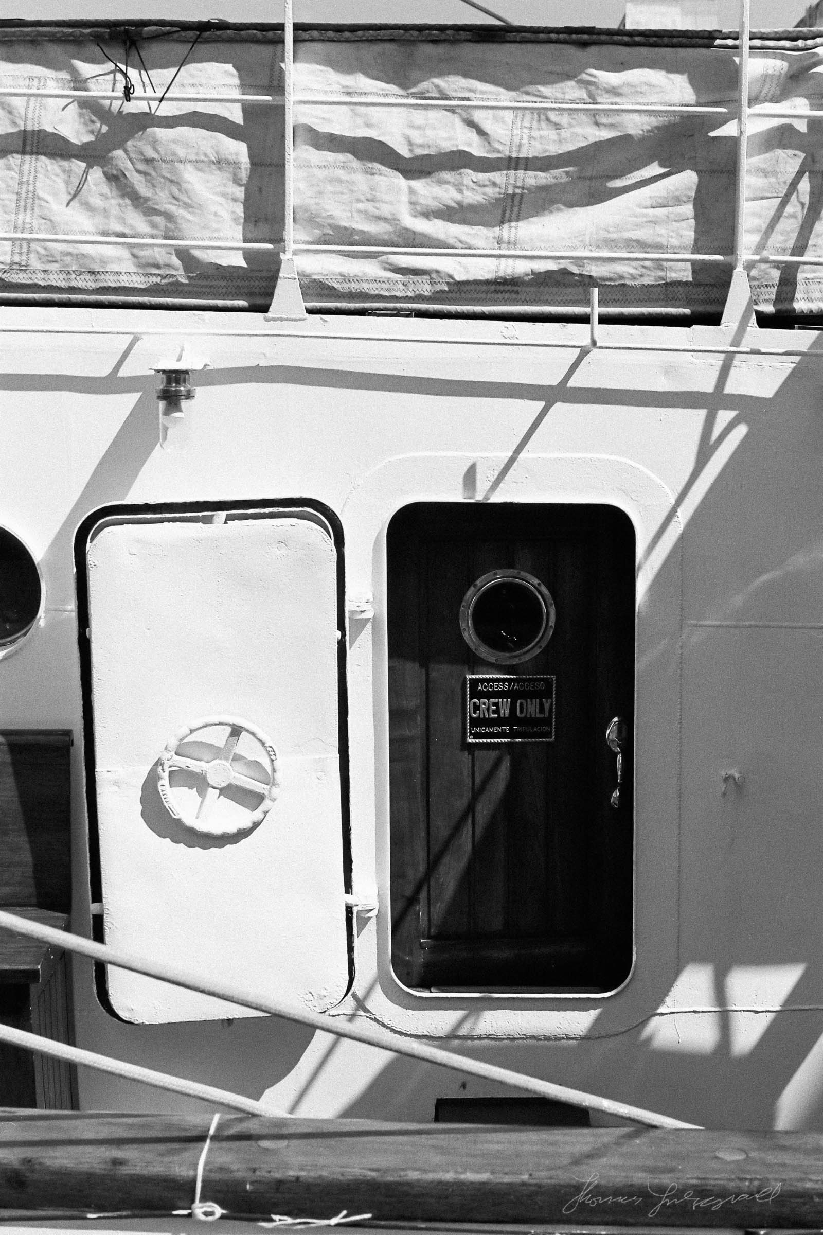 Black-and-white-film-scands-Dublin-06.jpg