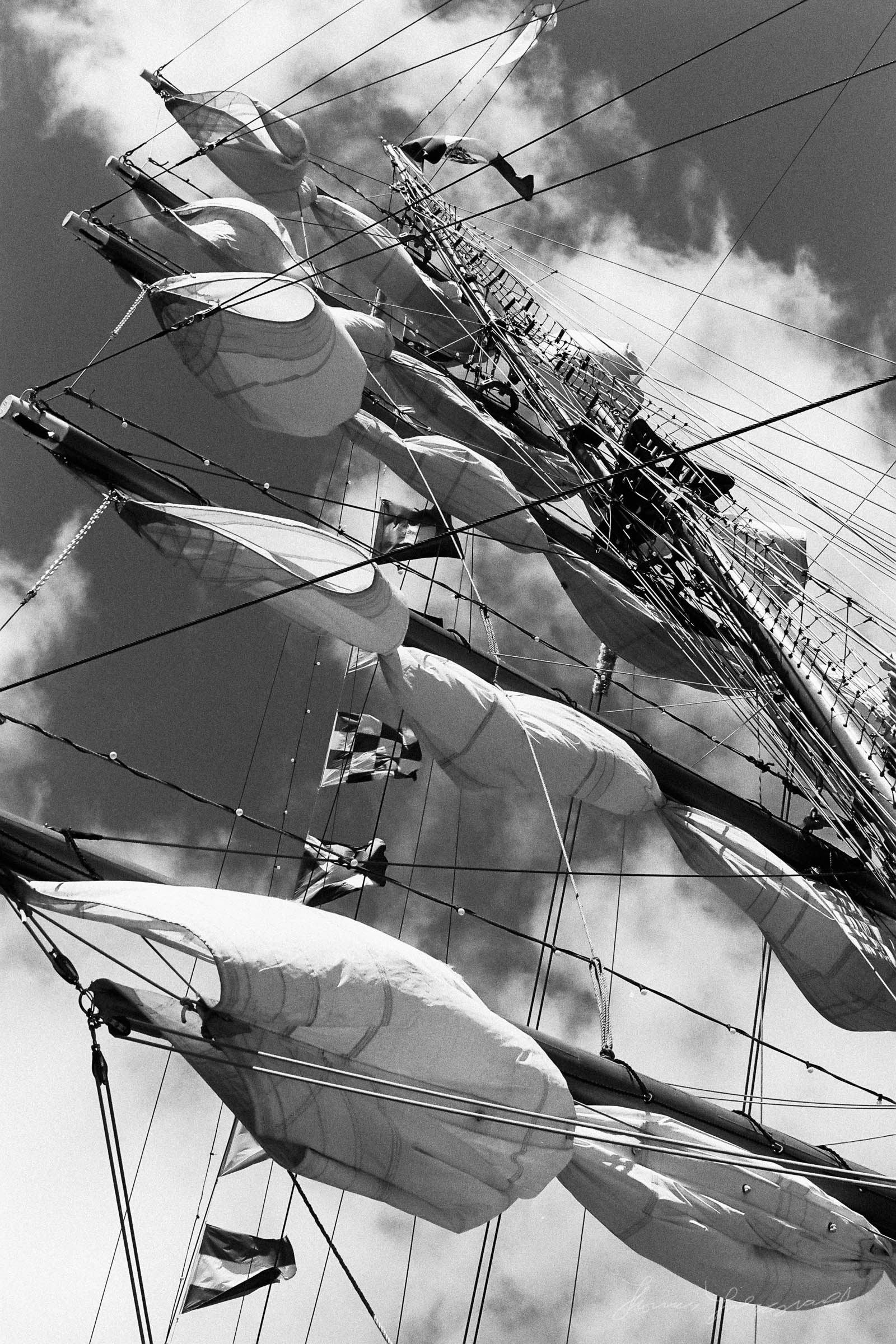 Black-and-white-film-scands-Dublin-07.jpg