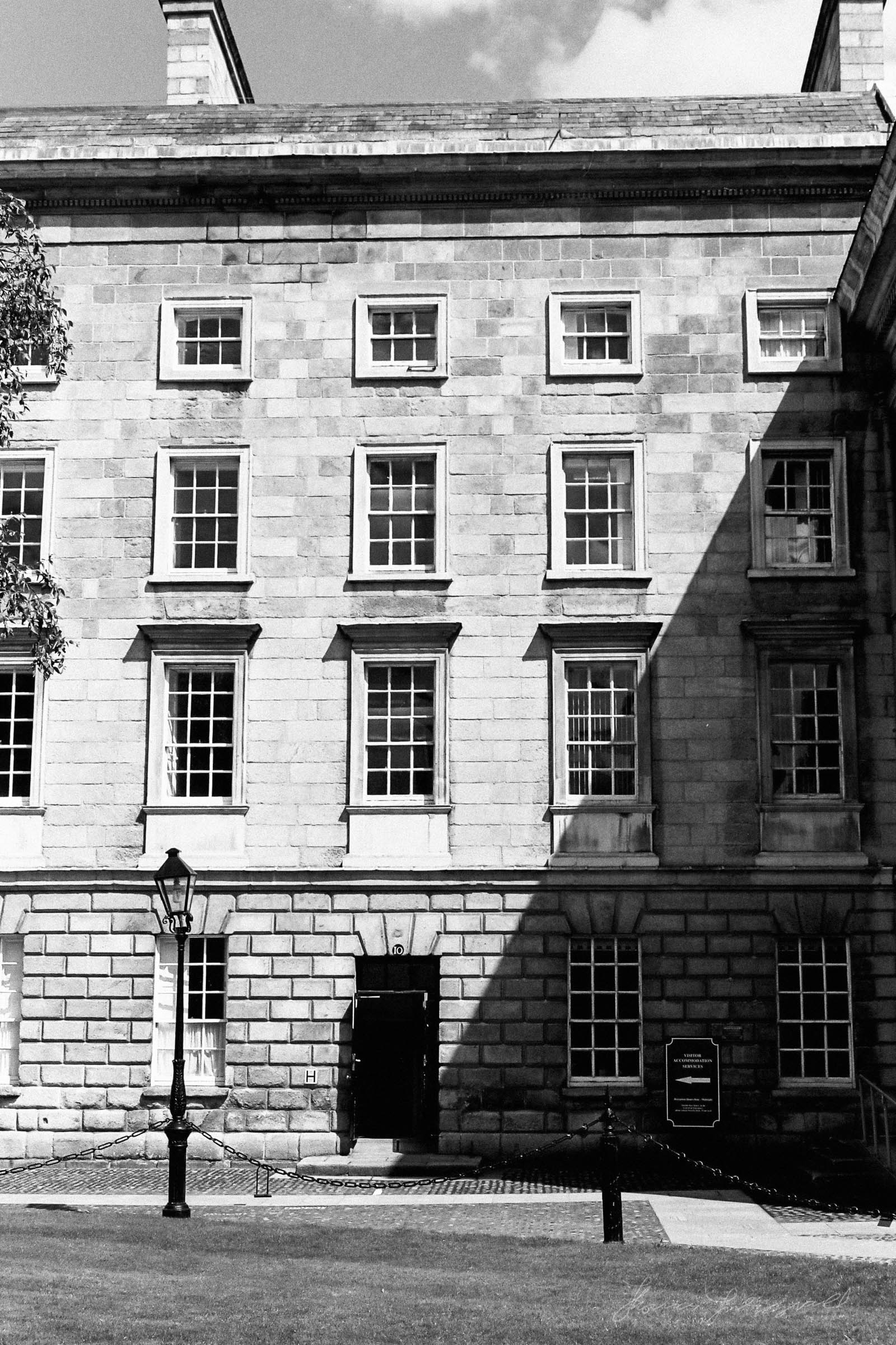 Black-and-white-film-scands-Dublin-46.jpg