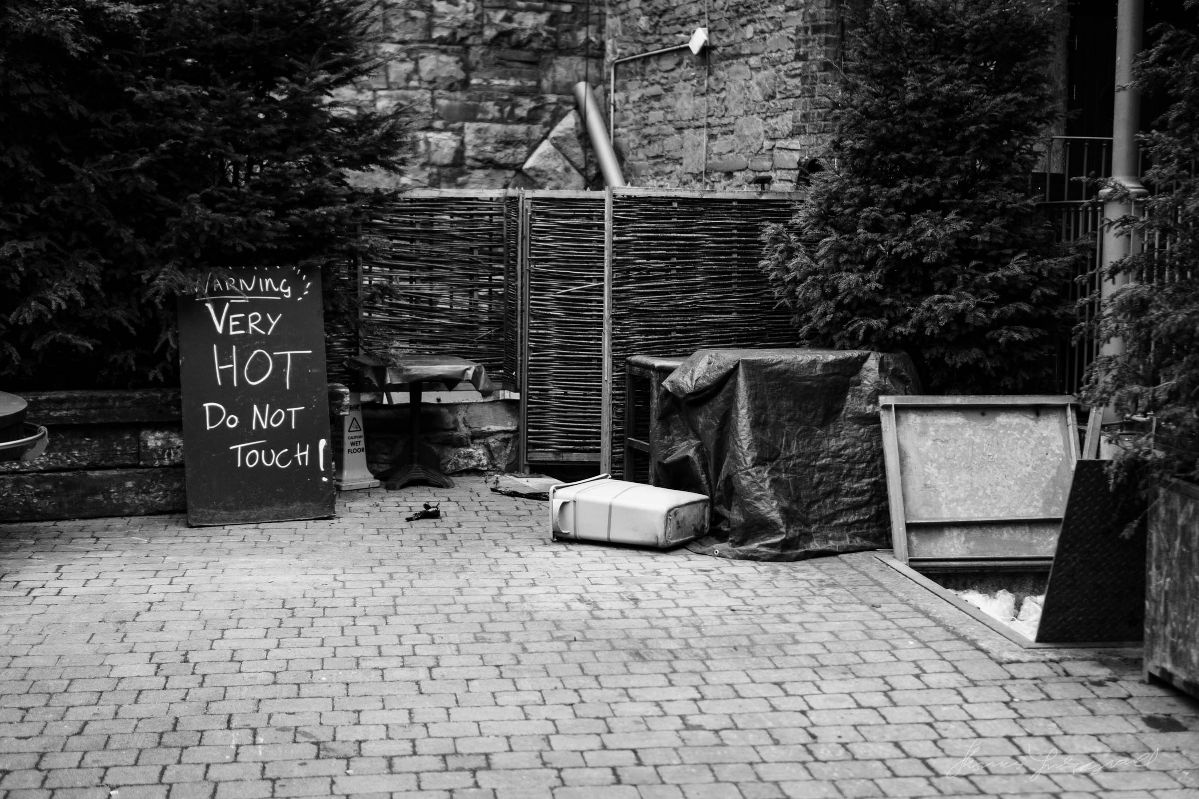 Street-Photo-Diary-No-6-BW-Dublin-01.jpg