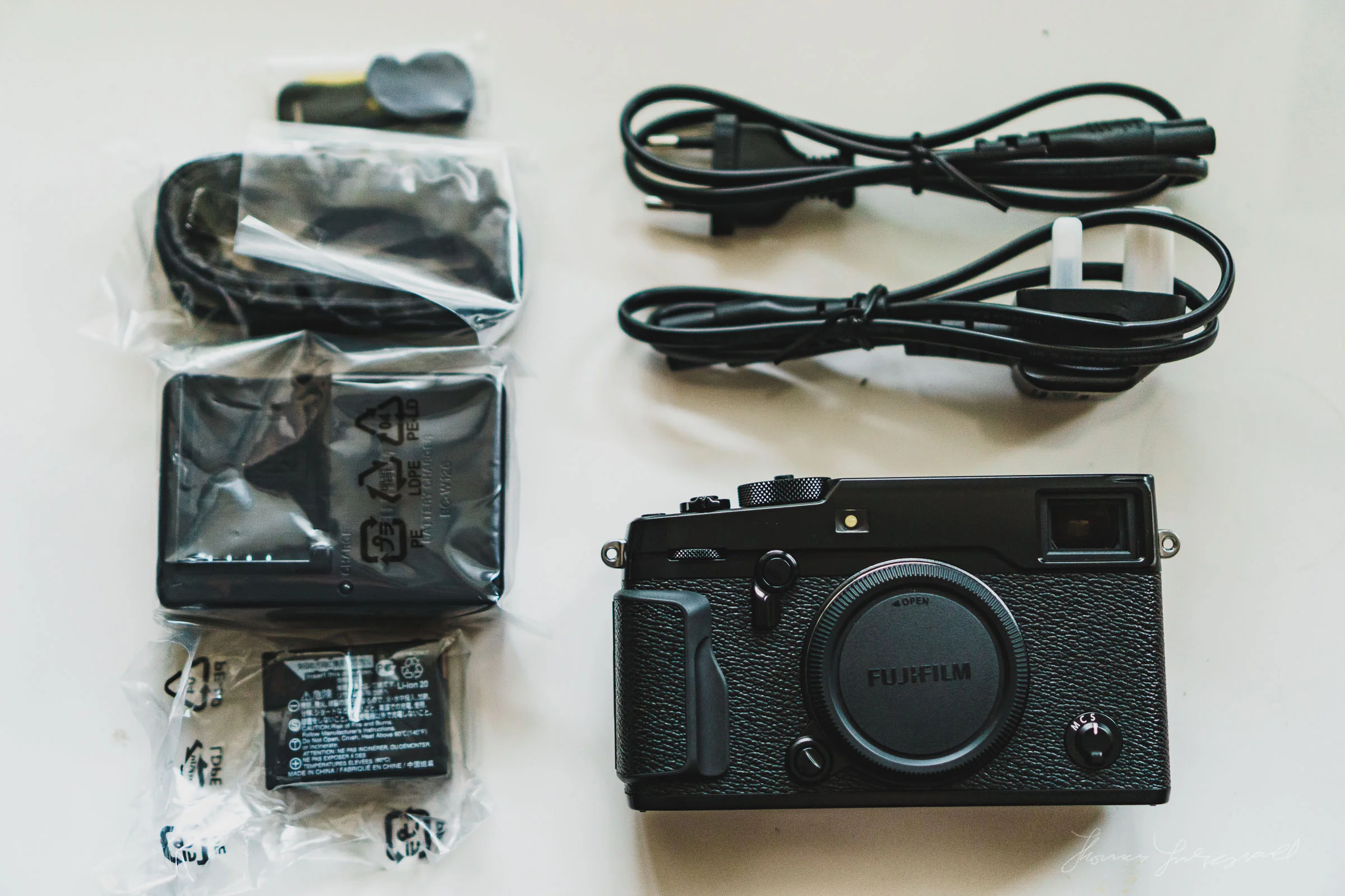 Fuji X-Pro2 Diary: Part 1 - Unboxing and First Impressions 