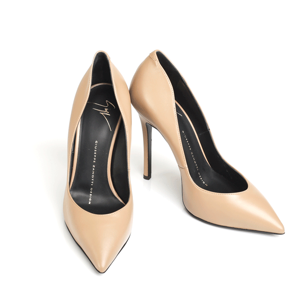 Zanotti-shoes-GIF.gif
