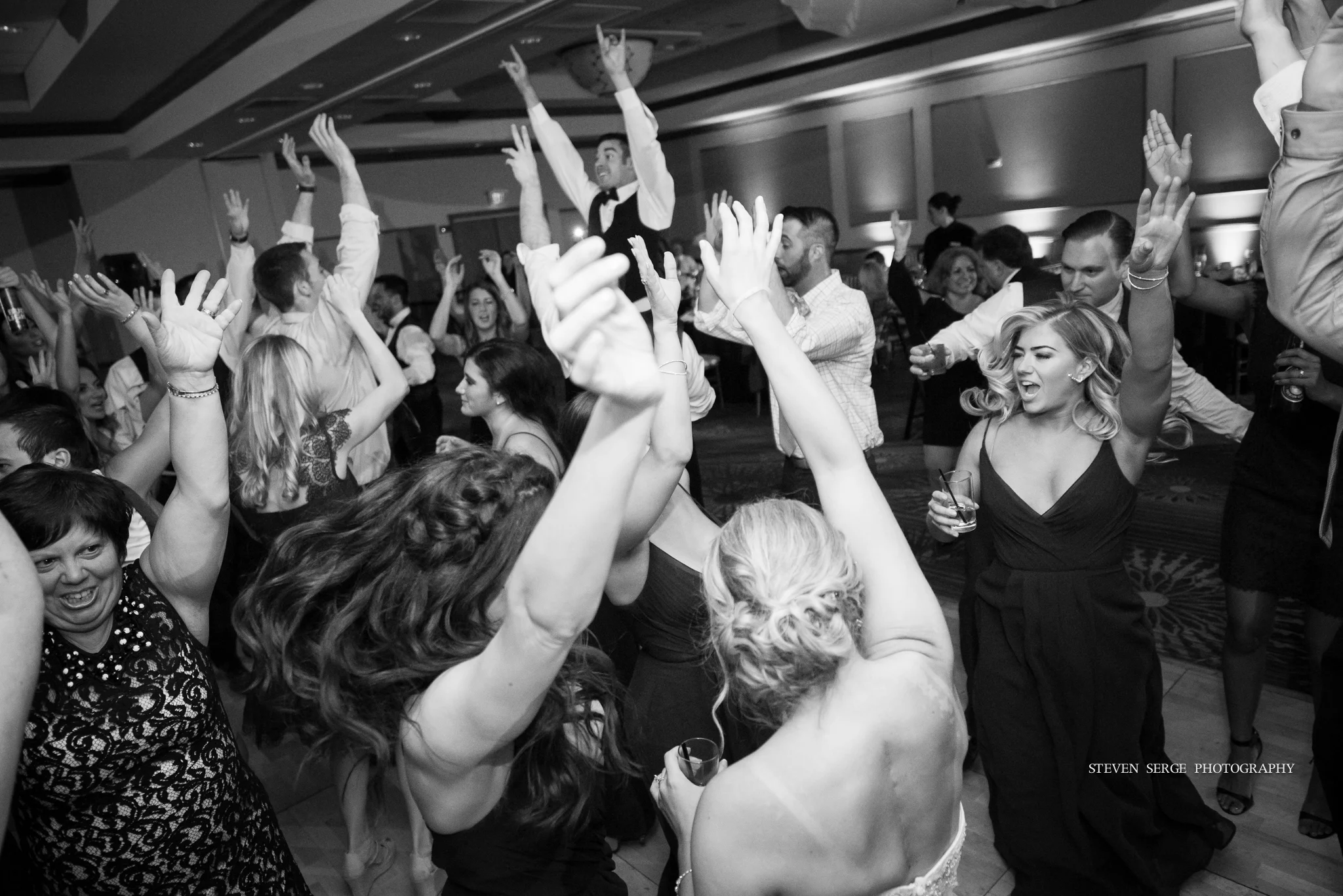 scranton-wedding-photographers-hilton-steven-serge-photography-38.jpg