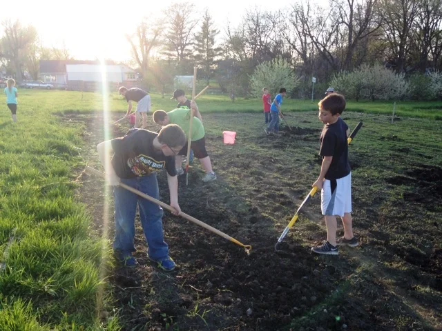 Trenton First Christian Makes Connections In the Garden