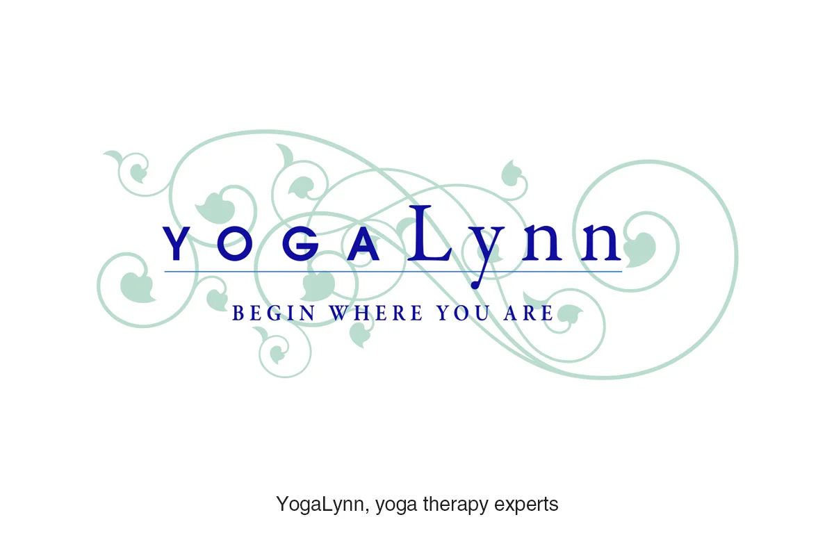 YogaLynn Logo WEB.jpg
