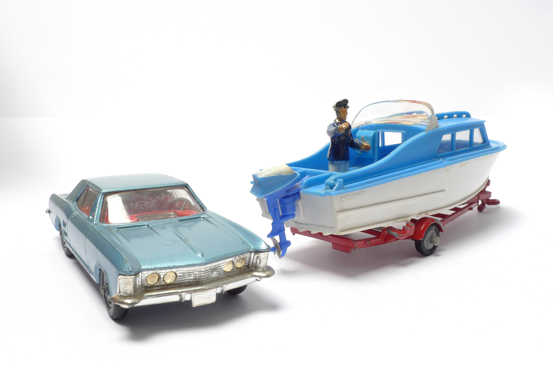 Corgi_GS31_Buick_Dolphin1.jpg
