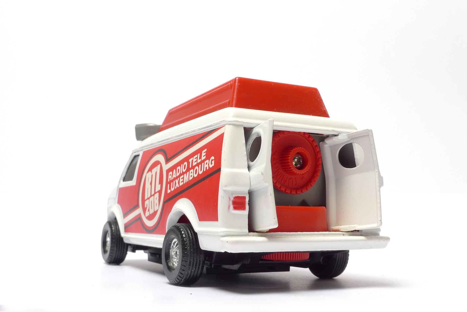 Corgi_1006_Radiovan_HeckB.jpg