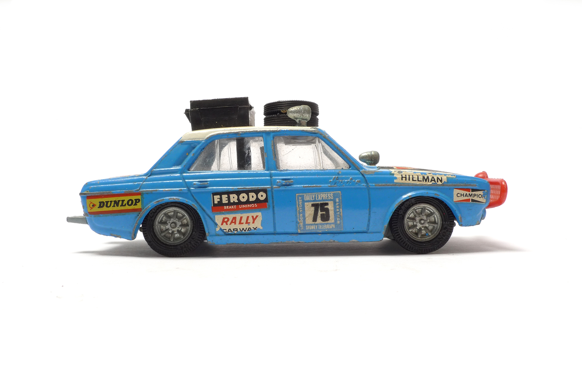 Corgi_302_Hillman_Seite.jpg