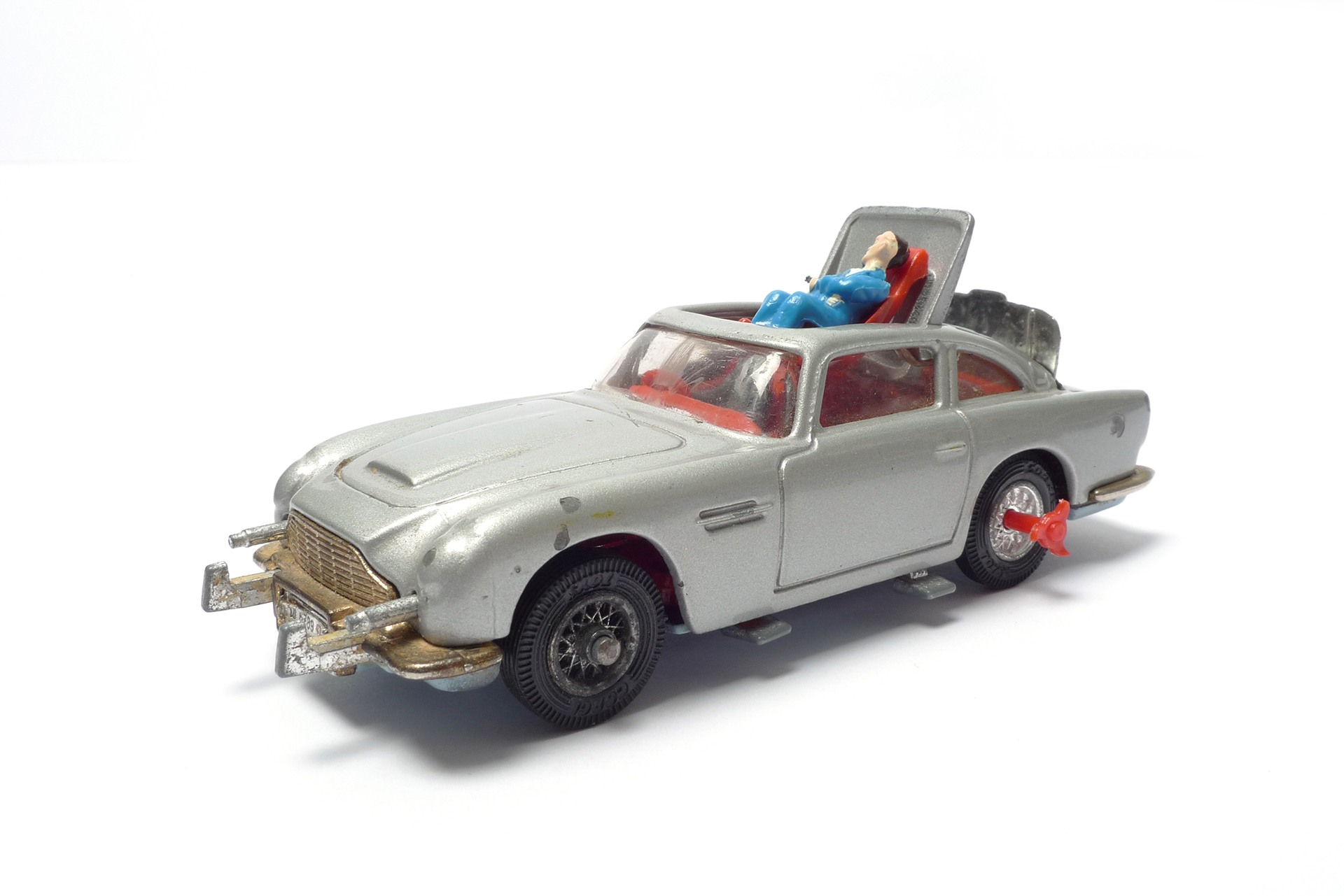 Corgi_270_Aston_JB_FrontseiteB.jpg