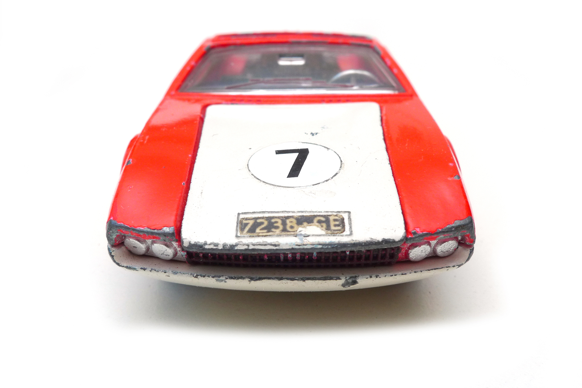 Dinky_187_Detomaso_Front.jpg