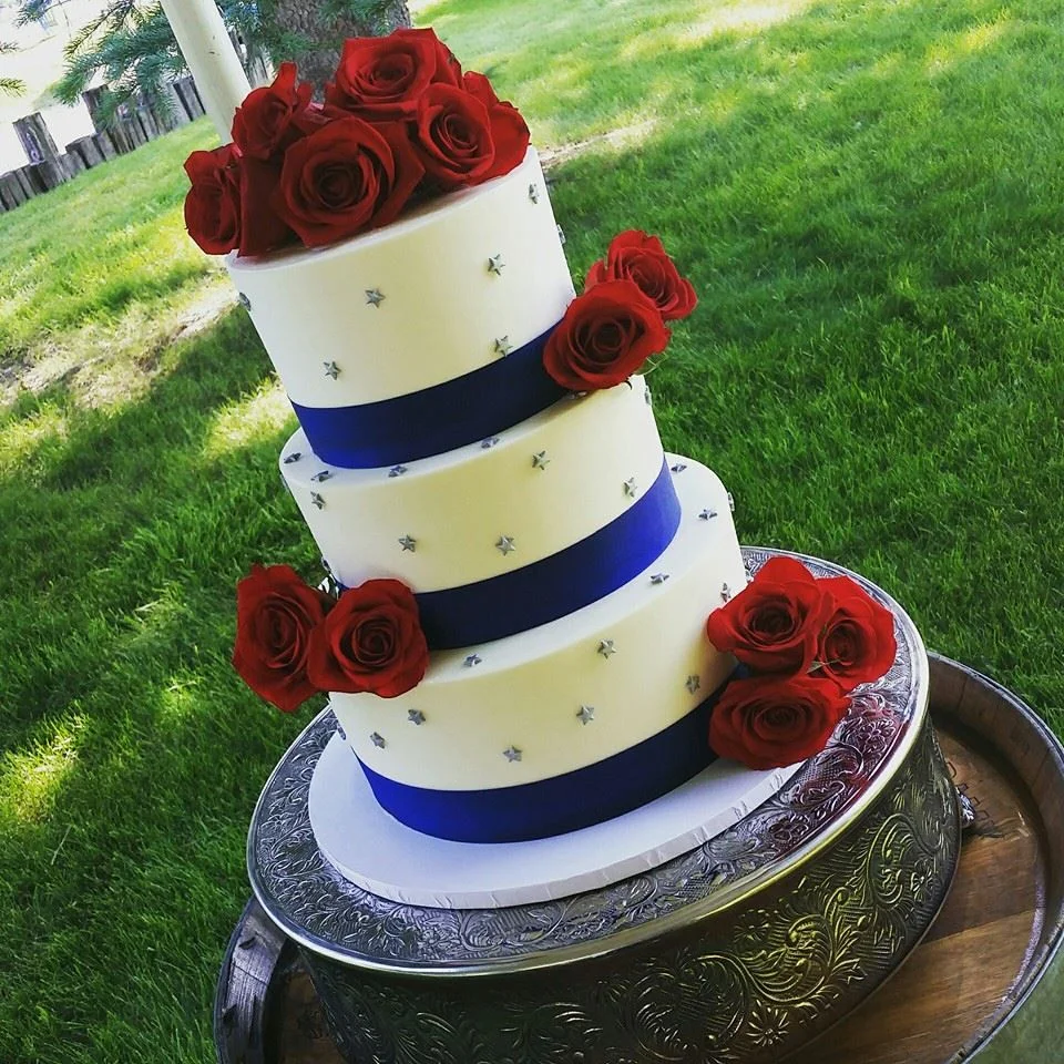 4th of July Wedding Cake.jpg