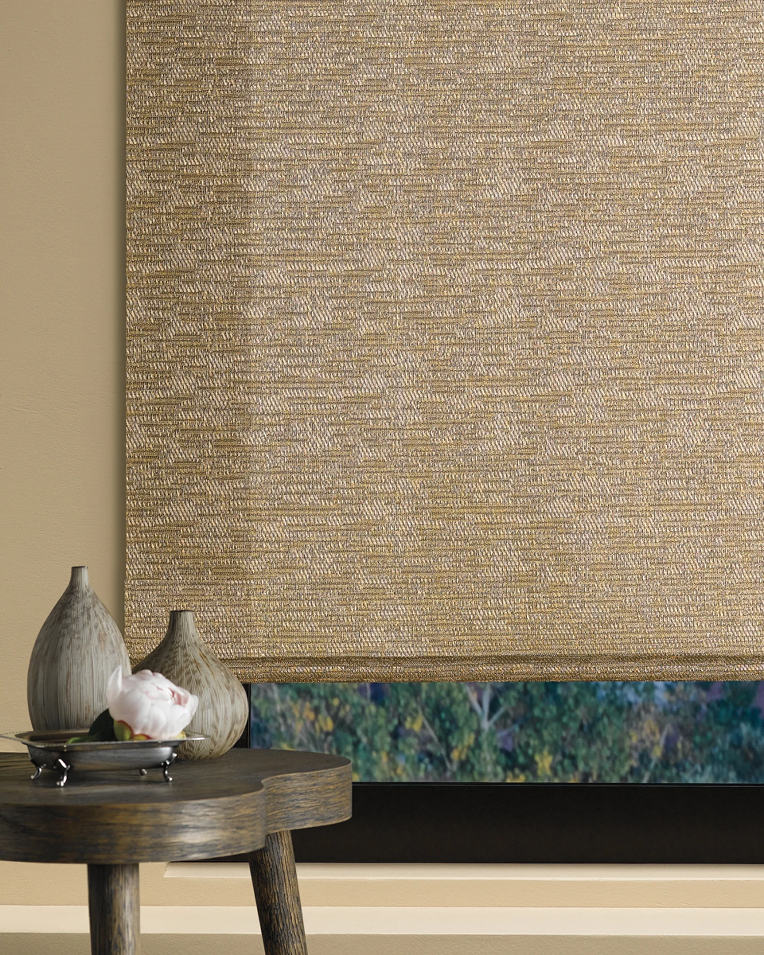 Alustra Screen Shades