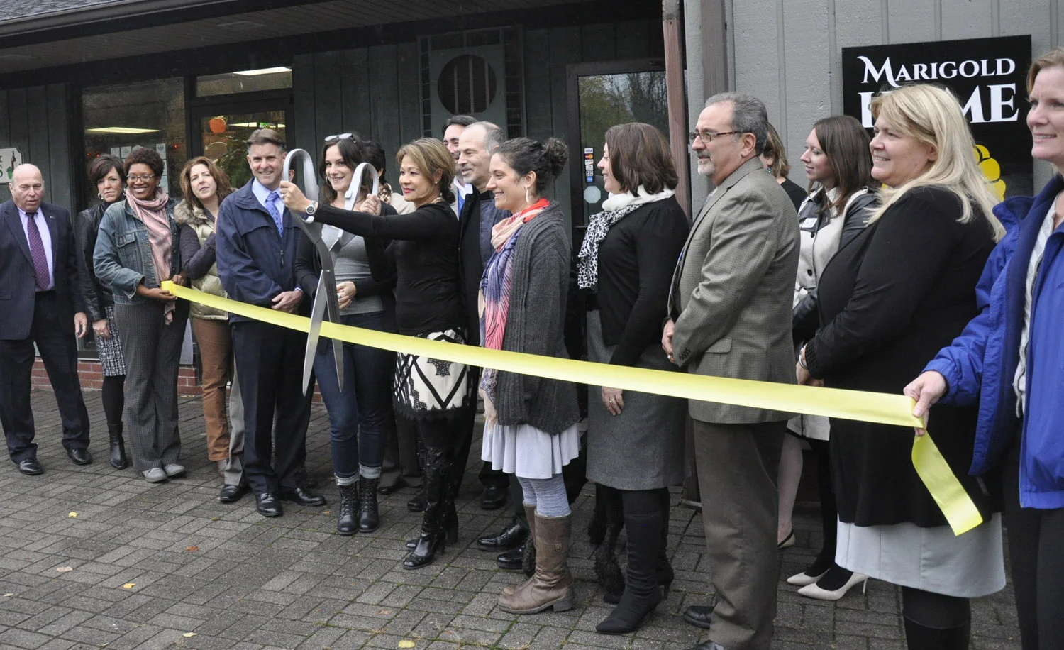 ribboncut1.jpg